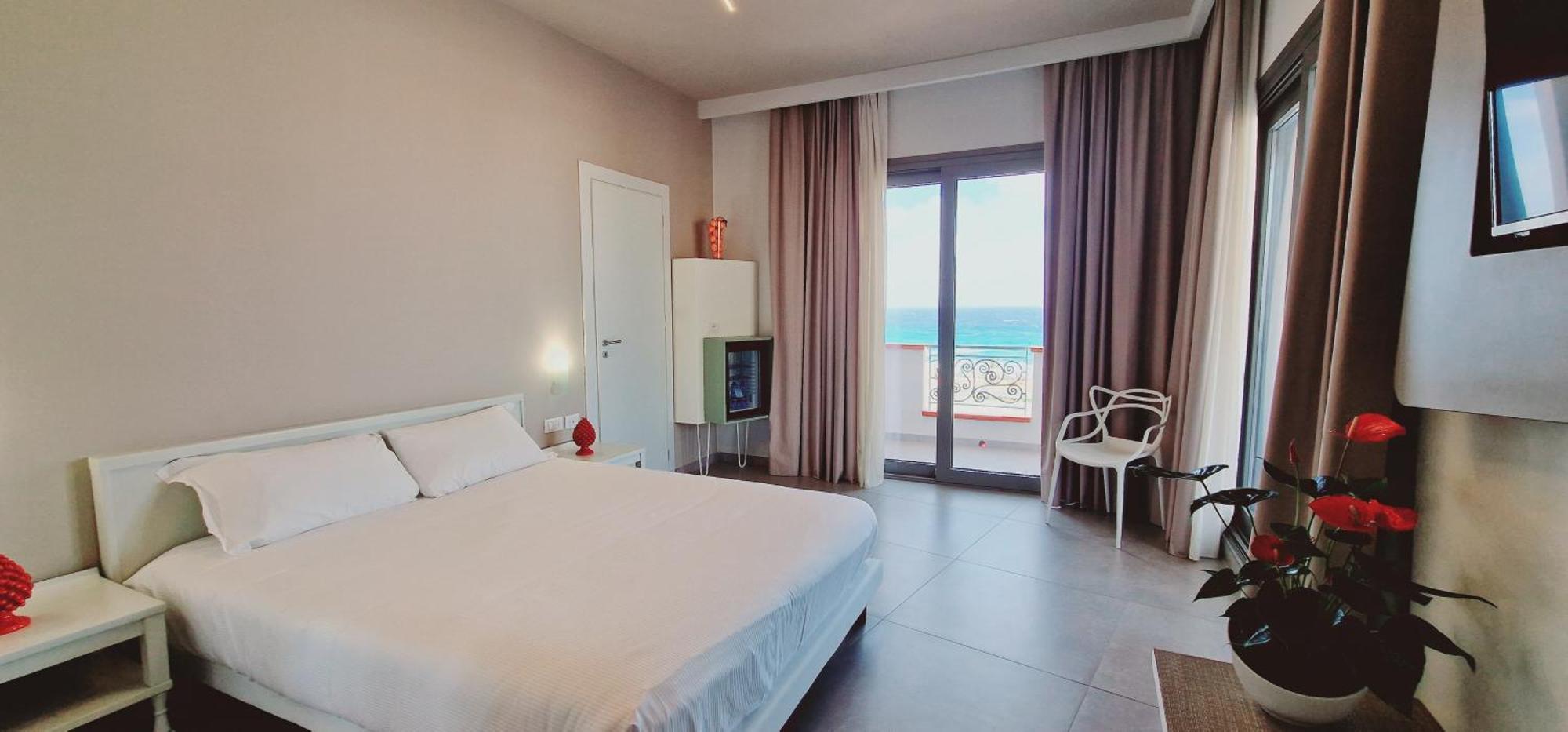 Deluxe Double Room Sea View,1645015135:JPEG