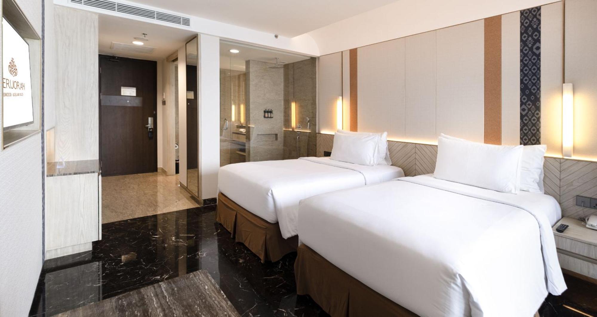Signature Sea View Twin Bed
