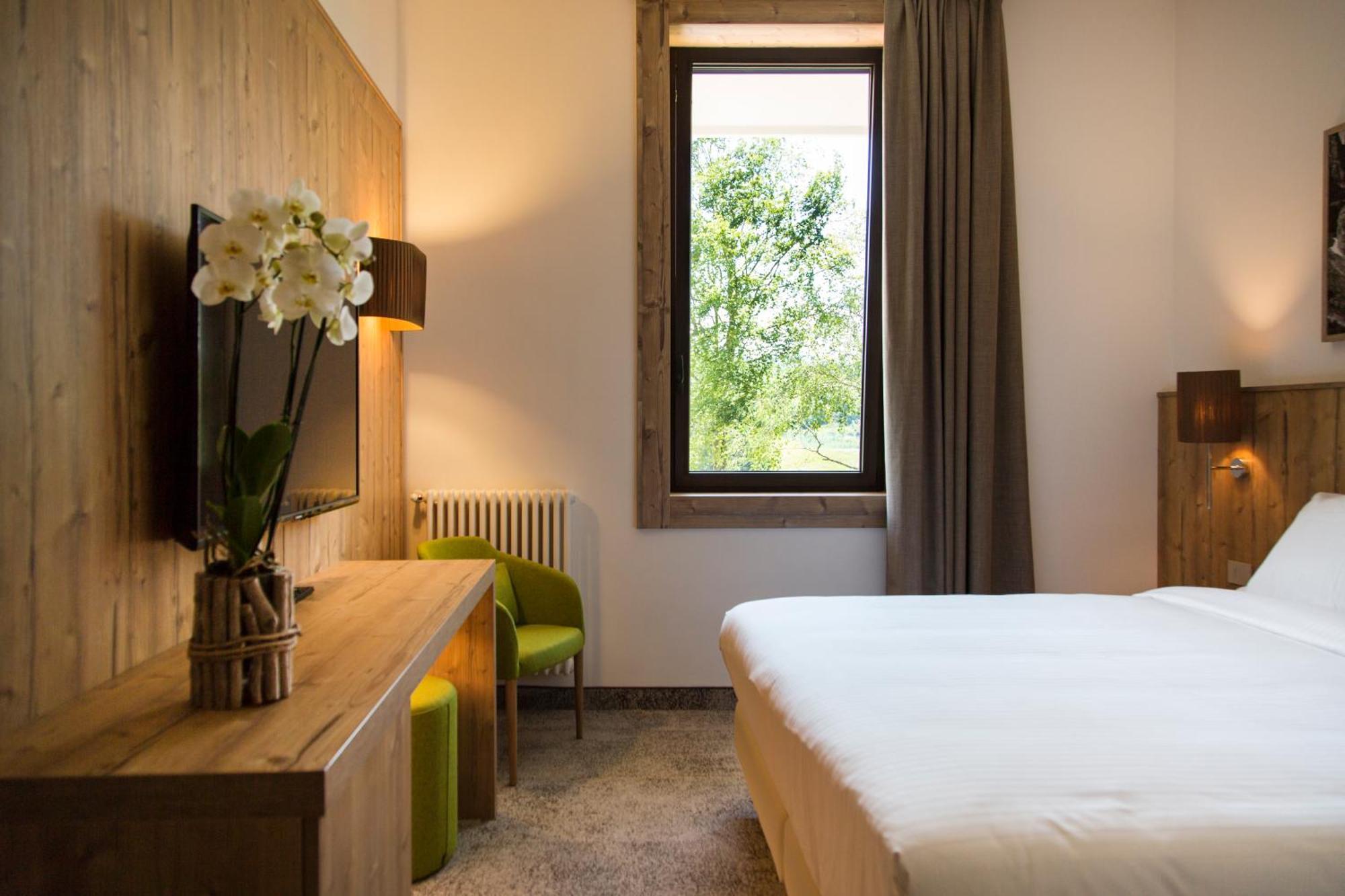 Superior Double or Twin Room,1645657518:JPEG