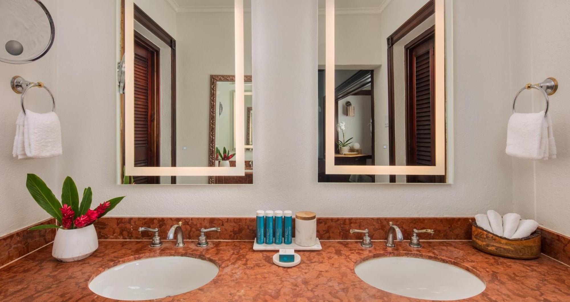 Viceroy Honeymoon Suite am Strand mit Butler
