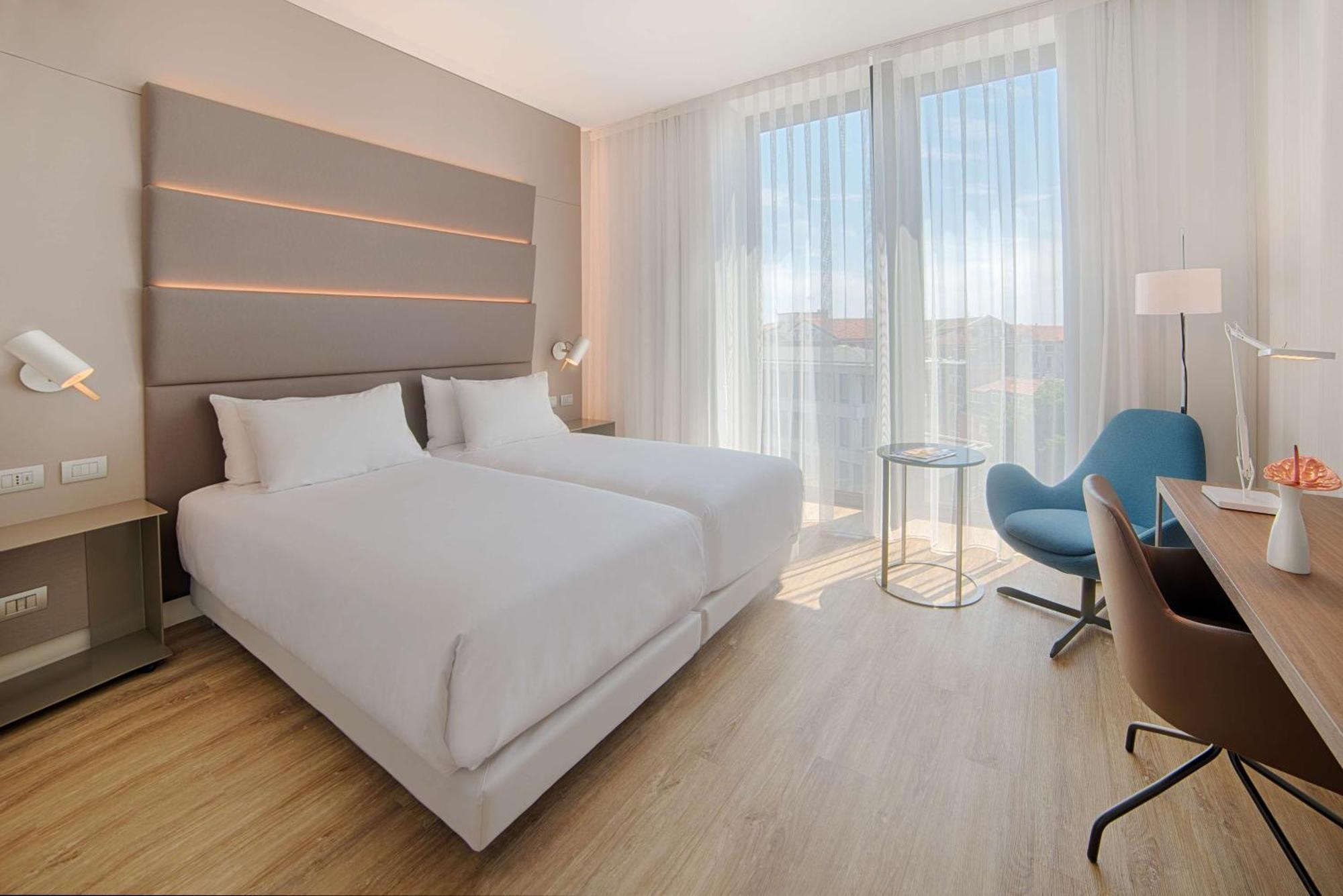 Superior Double or Twin Room City View