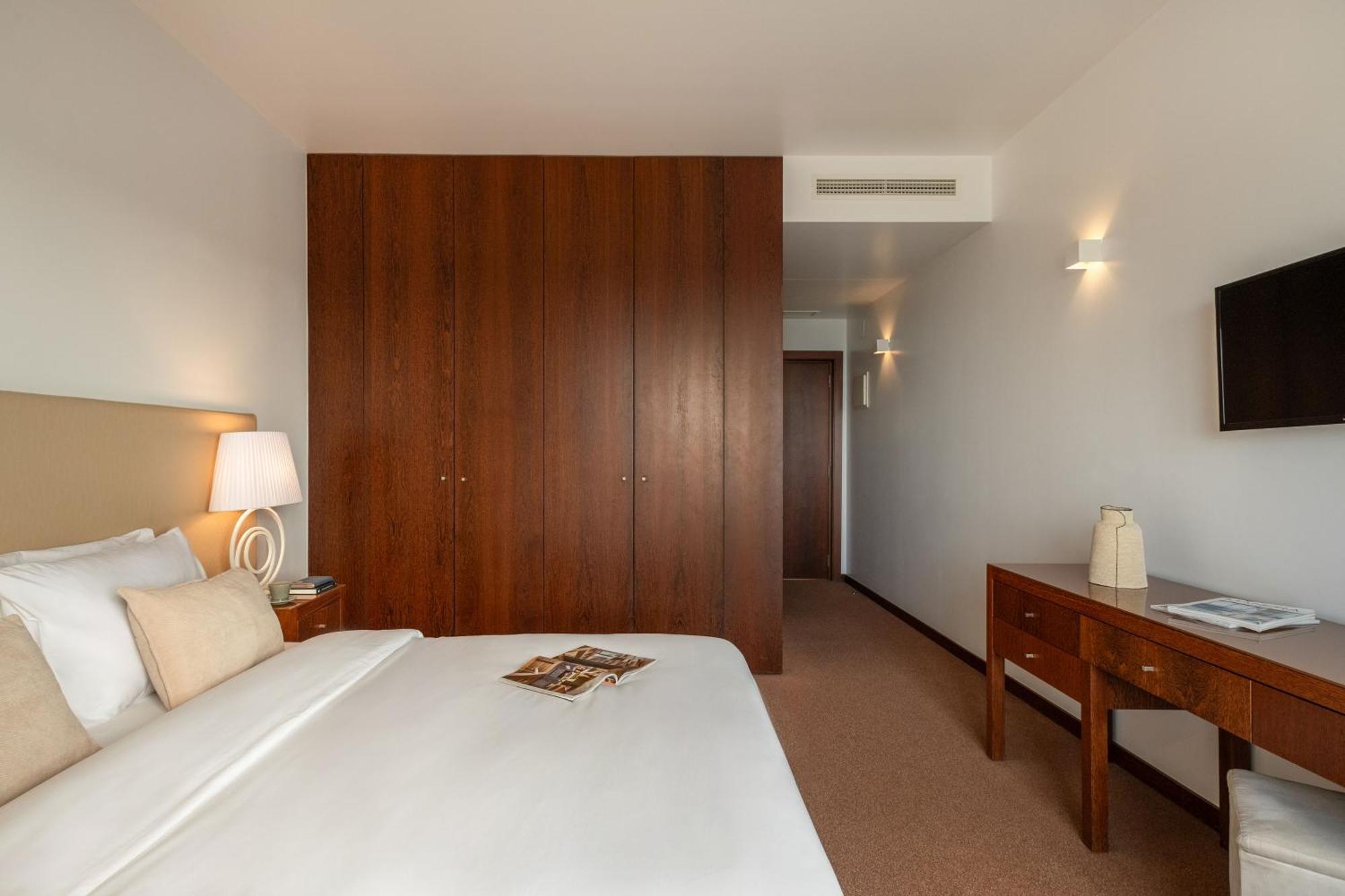 Superior Double Room,1646329010:JPEG