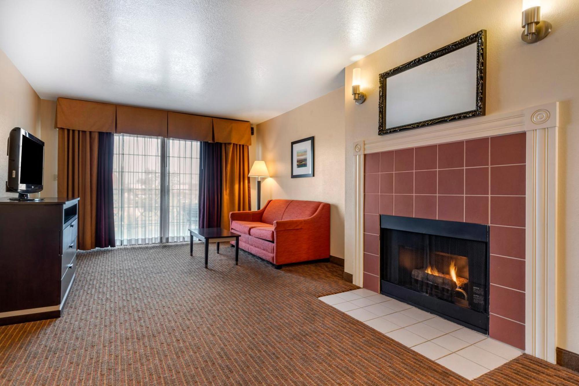 Two-Room King Suite with Sofa Bed, Balcony and Fireplace - Non-Smoking