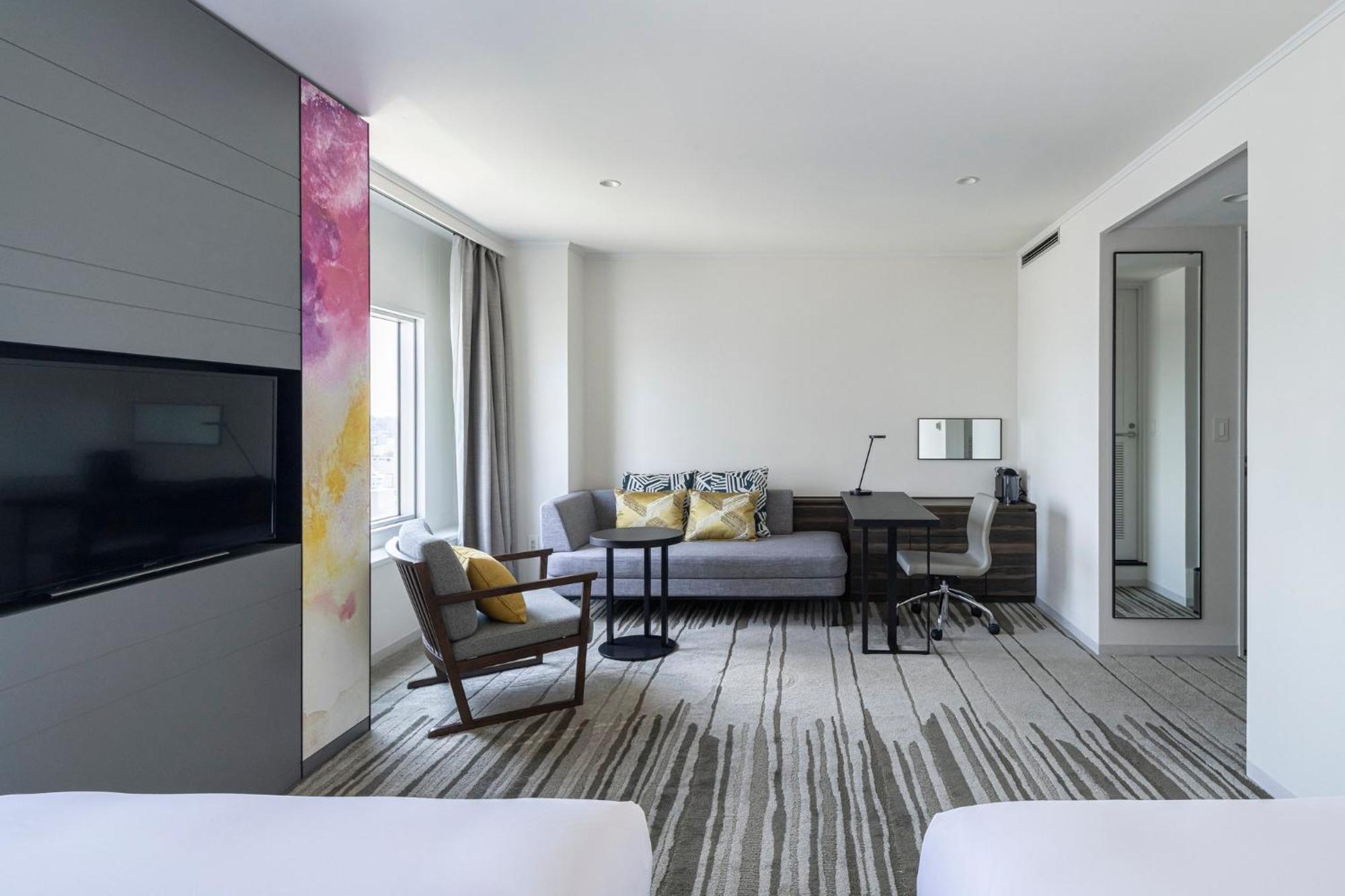 2 Single Beds Premium On High Floor