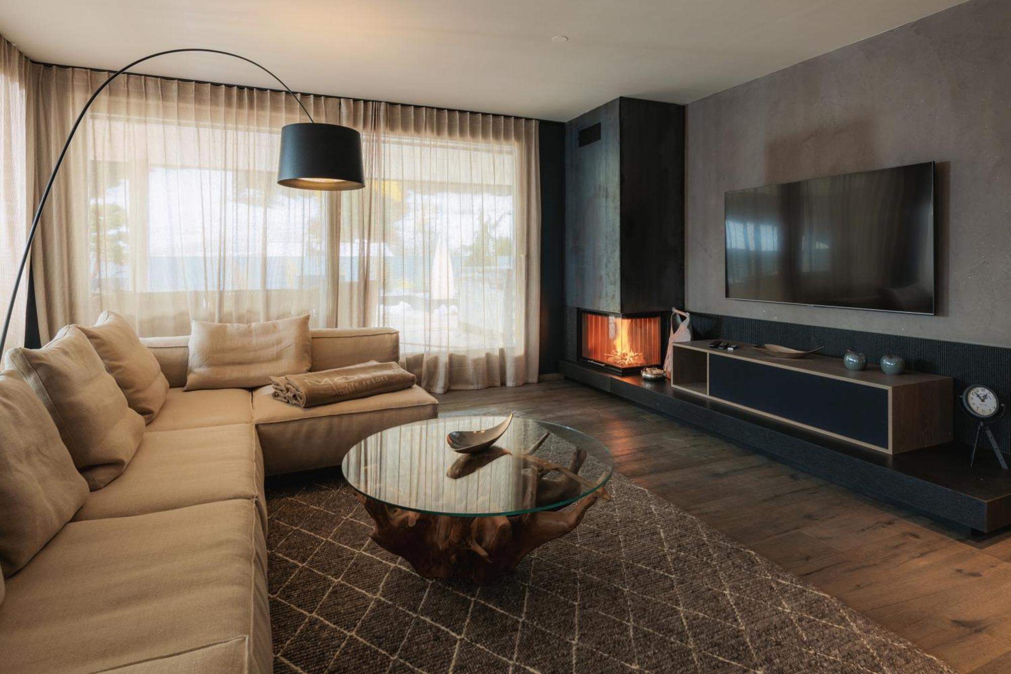 Penthouse Apartment,1649972001:JPEG