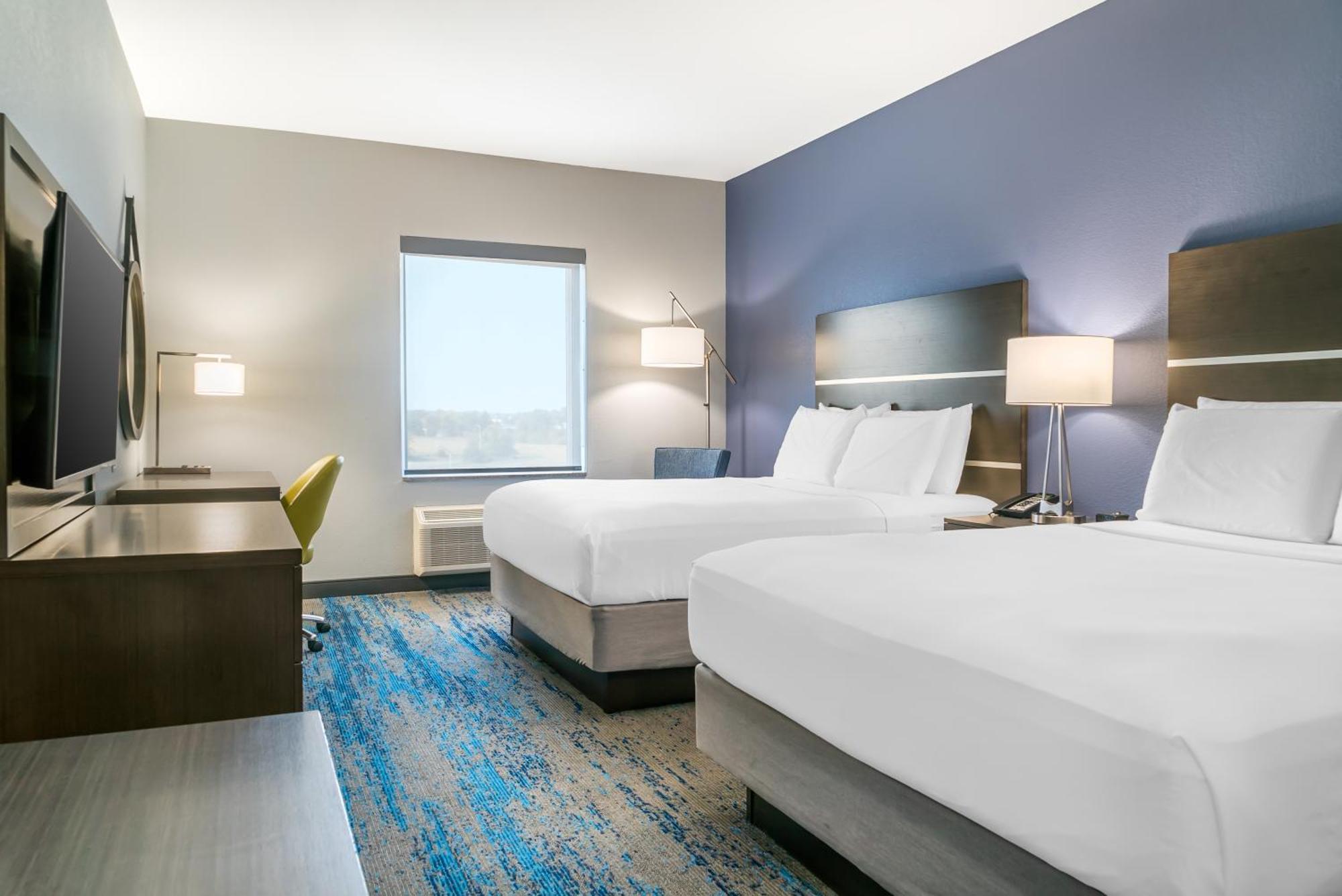 Standard Queen Room with Two Queen Beds - Non Smoking