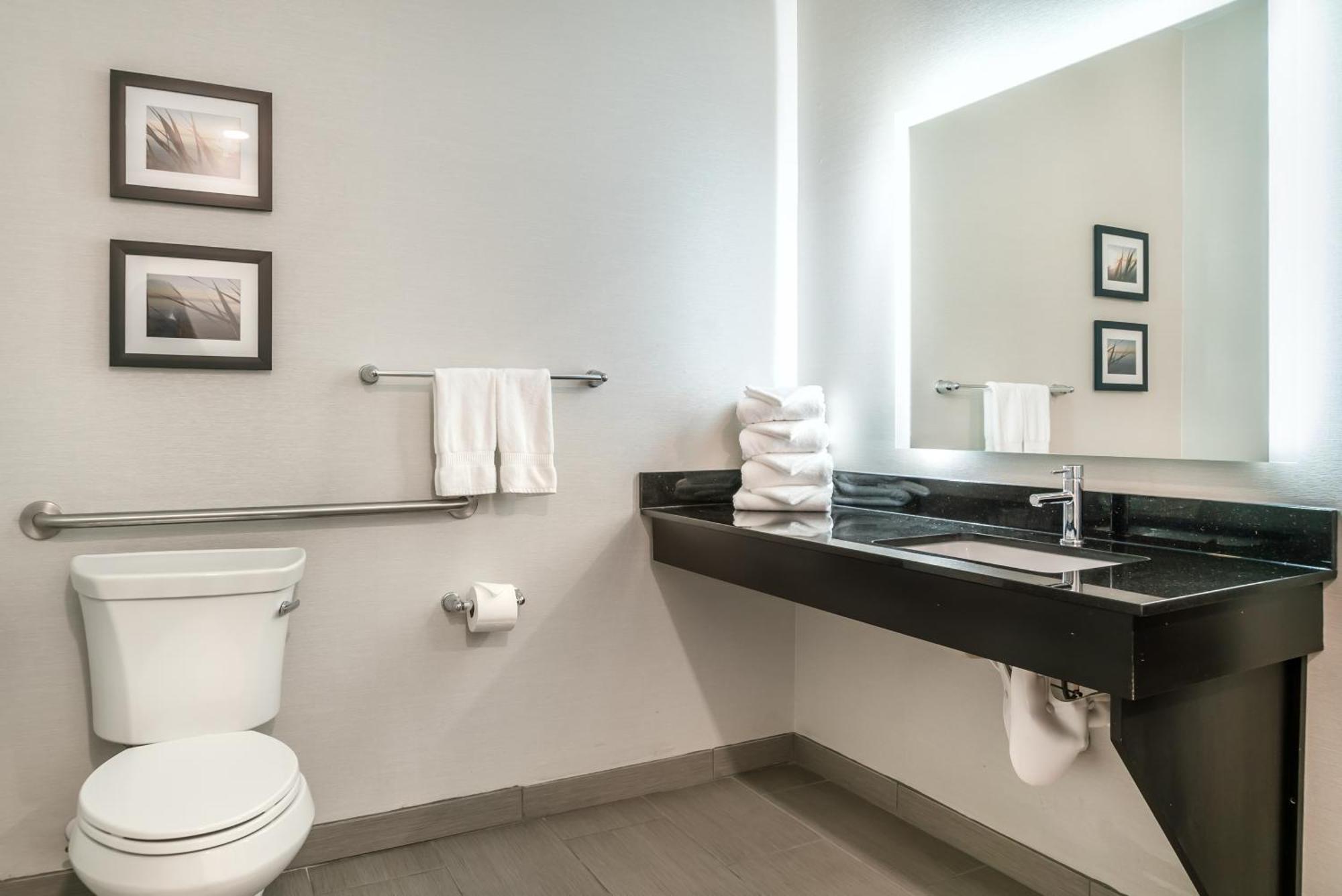 Queen Room with Two Queen Beds with Accessible Tub - Accessible/Non Smoking