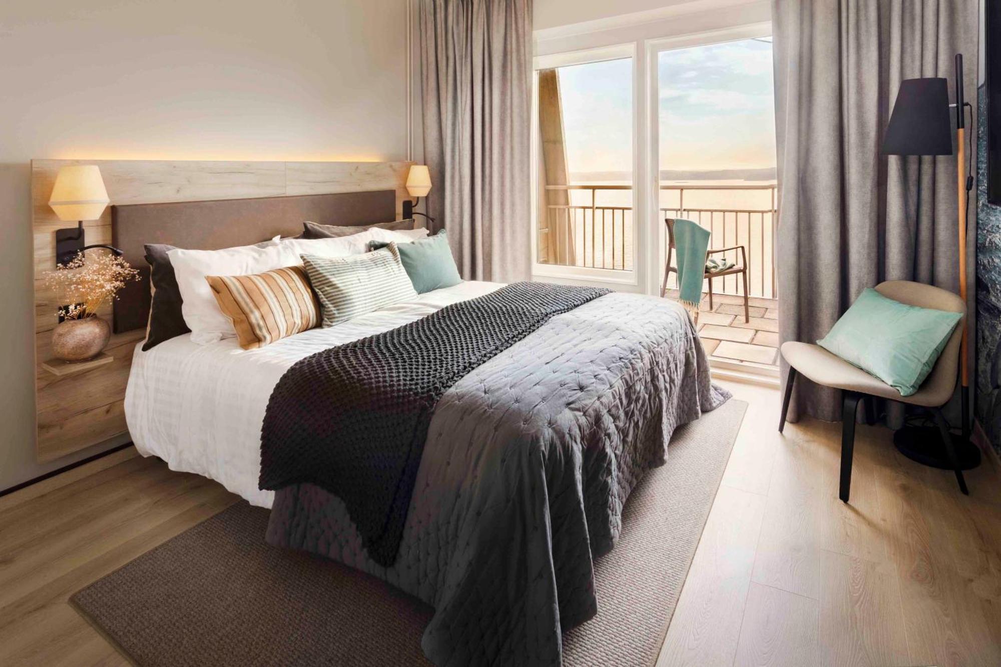 Family Room with Sea View