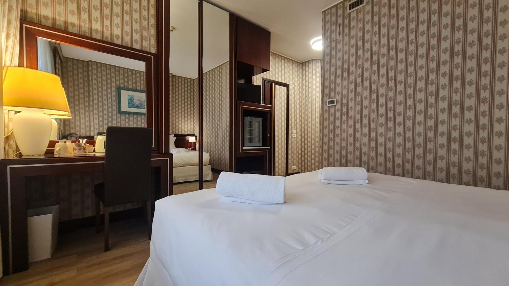 Standard Double or Twin Room,1651499318:JPEG
