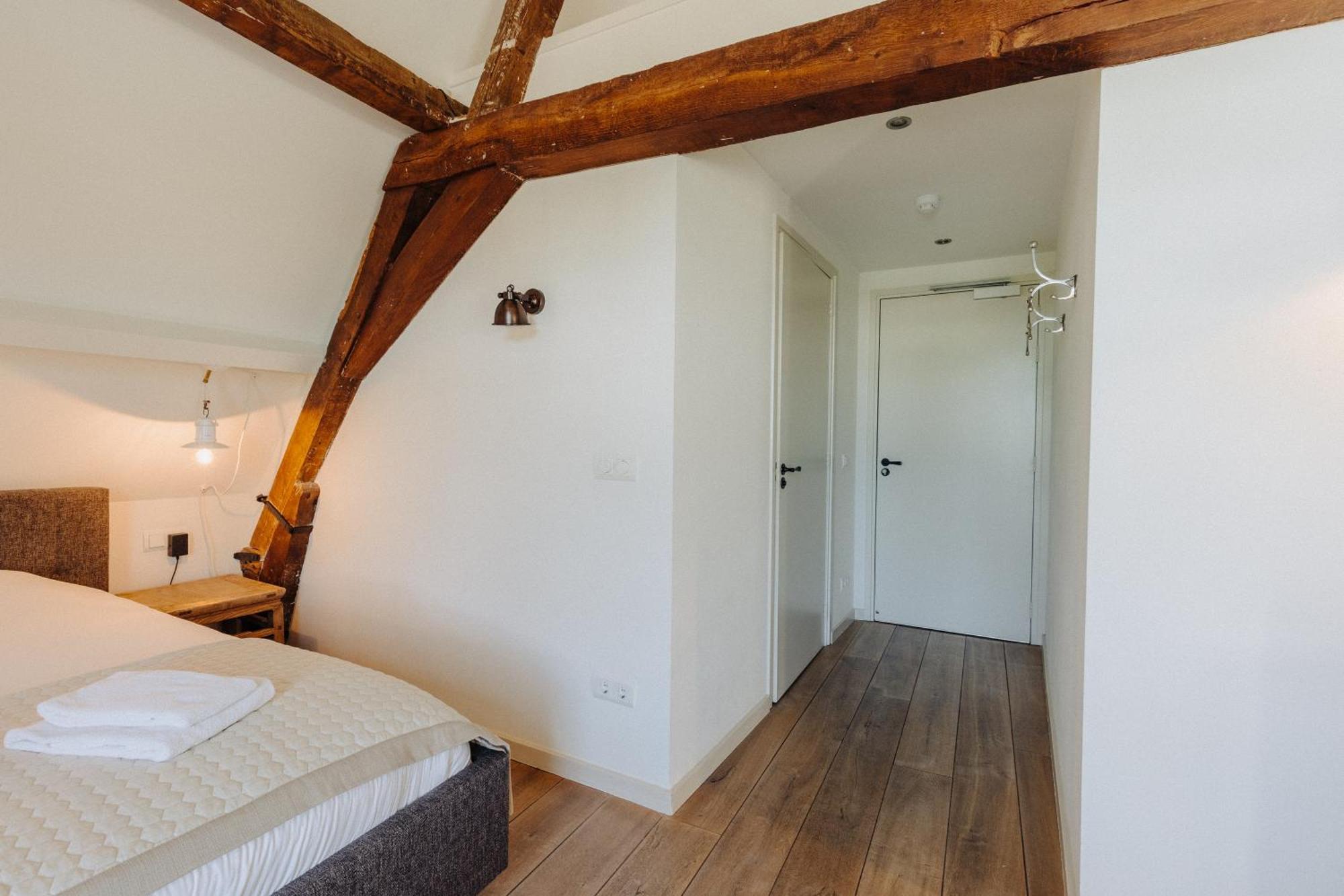 Deluxe Double Room with Lake View