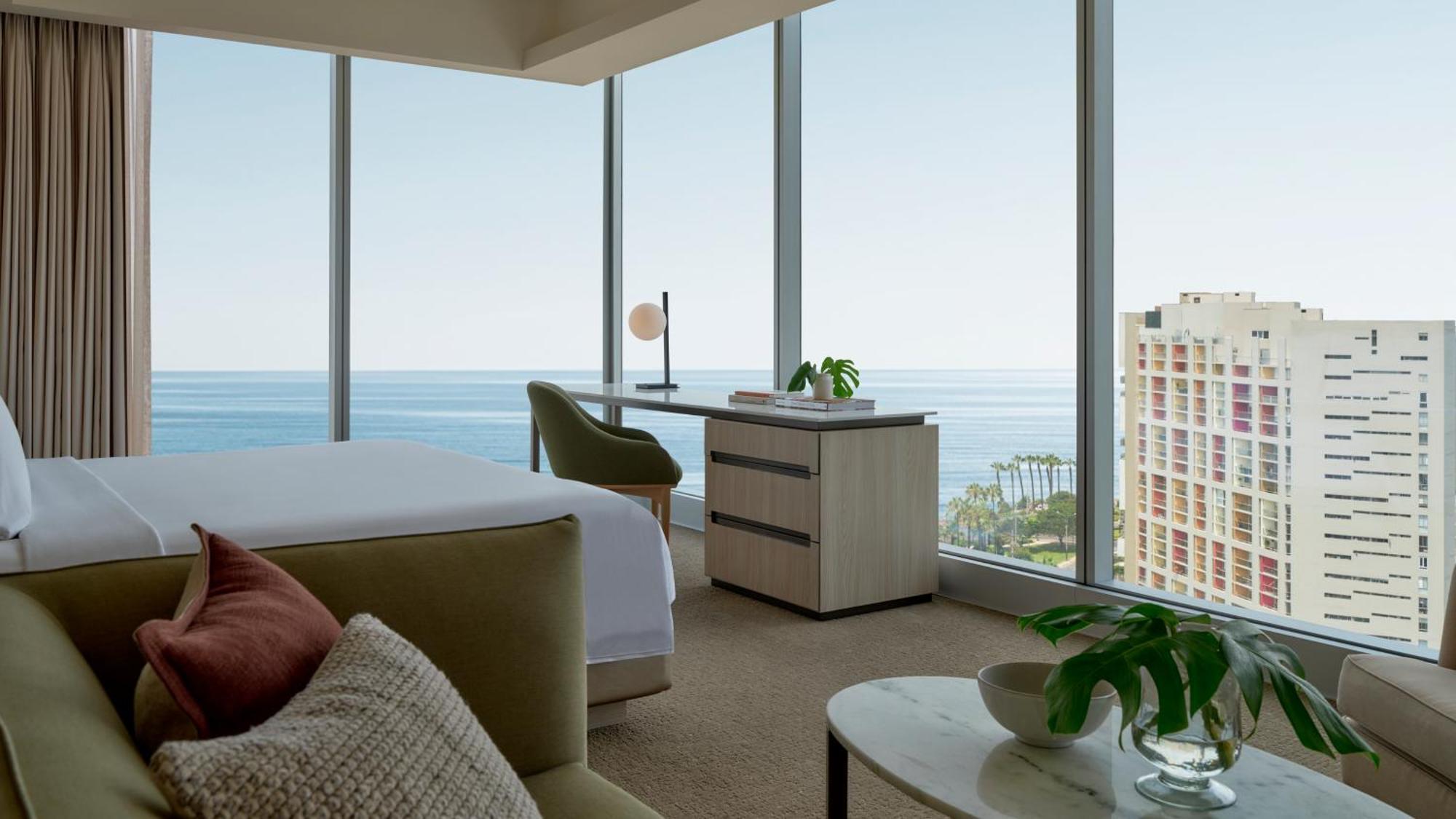 Suite Doble con vistas a la ciudad y cama grande
