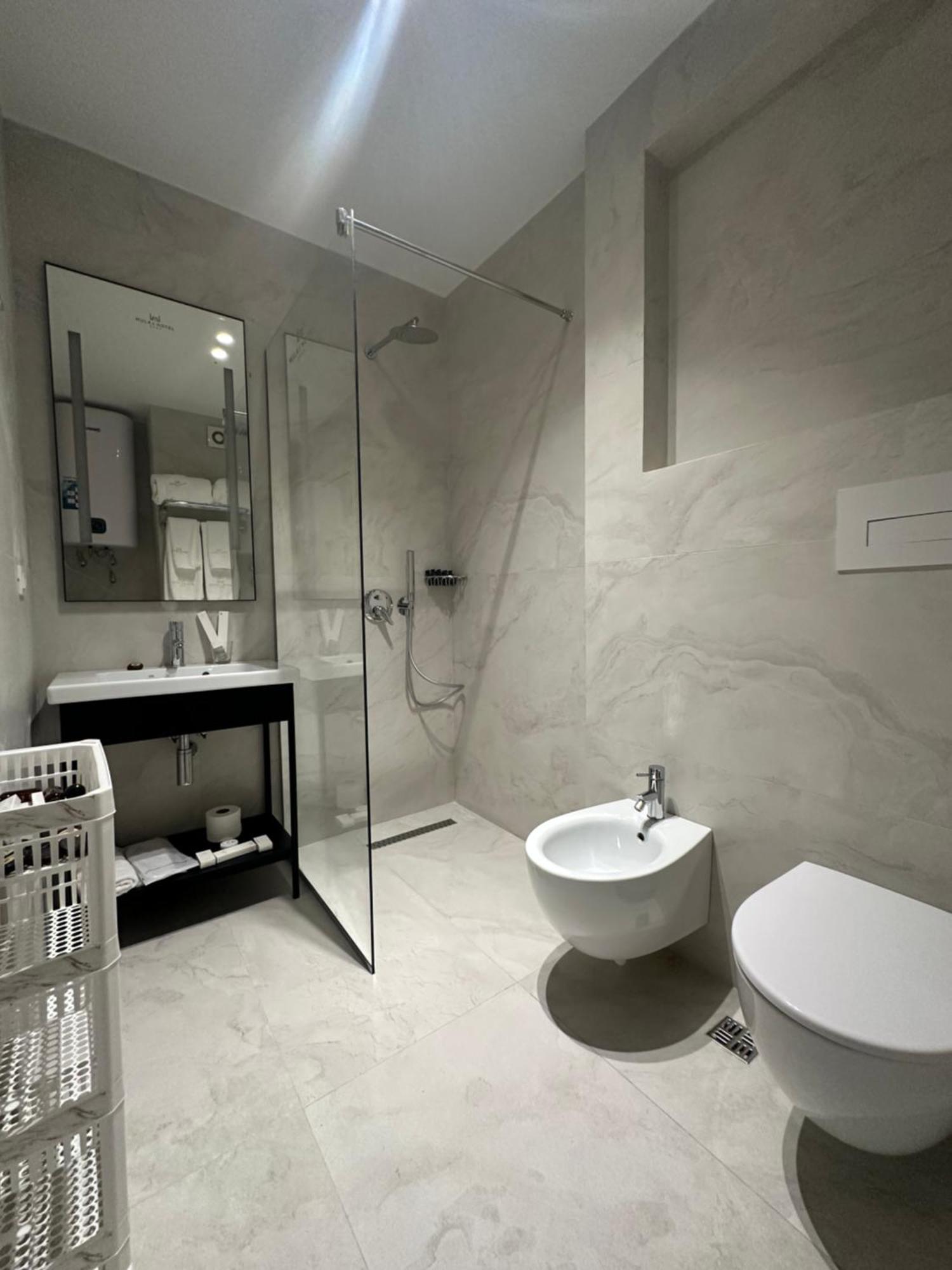 Suite with Mountain View