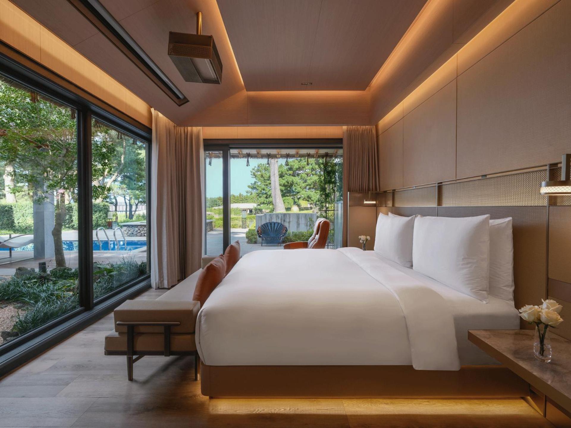Private Pool Villa - Heated Pool