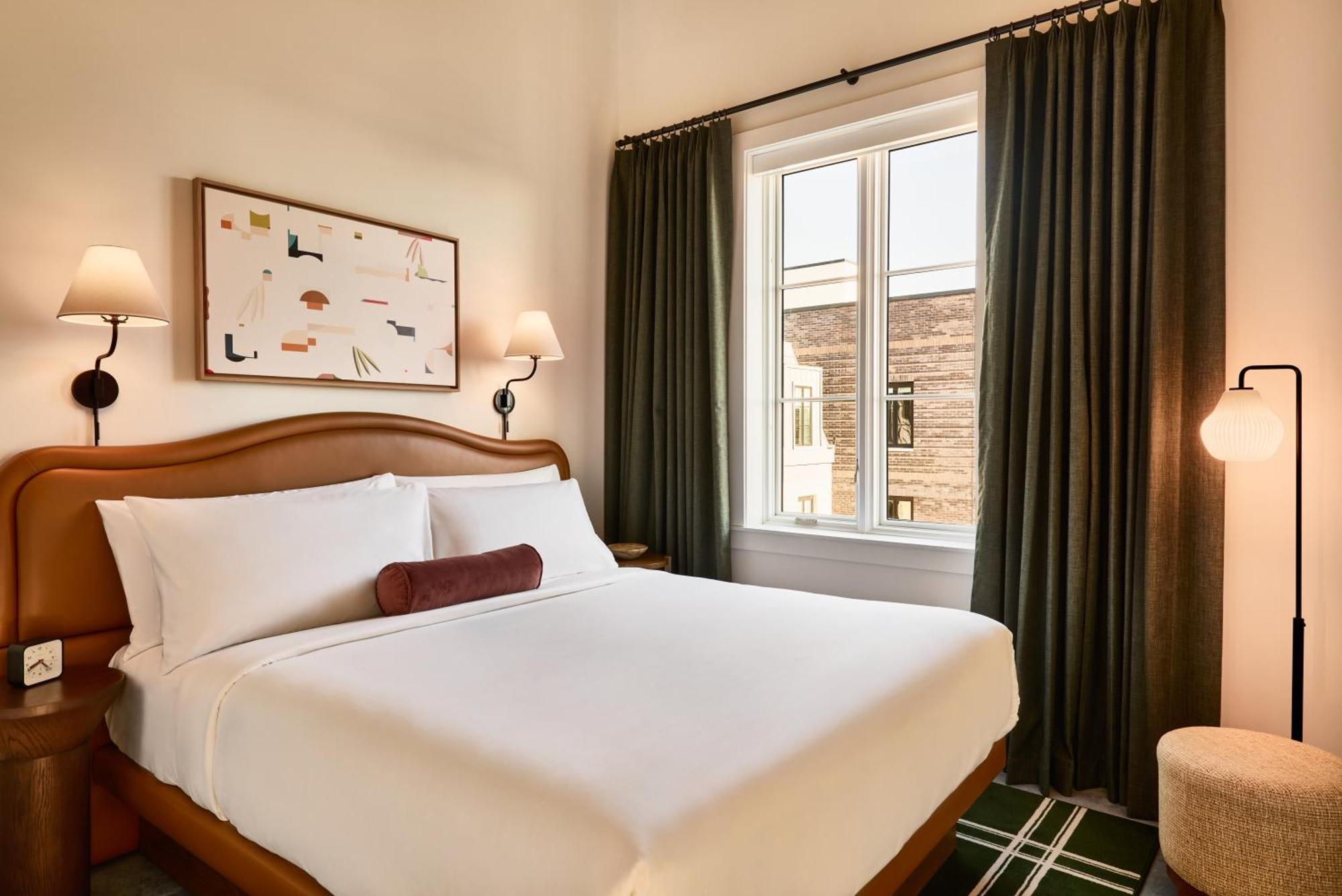 One-Bedroom King Suite