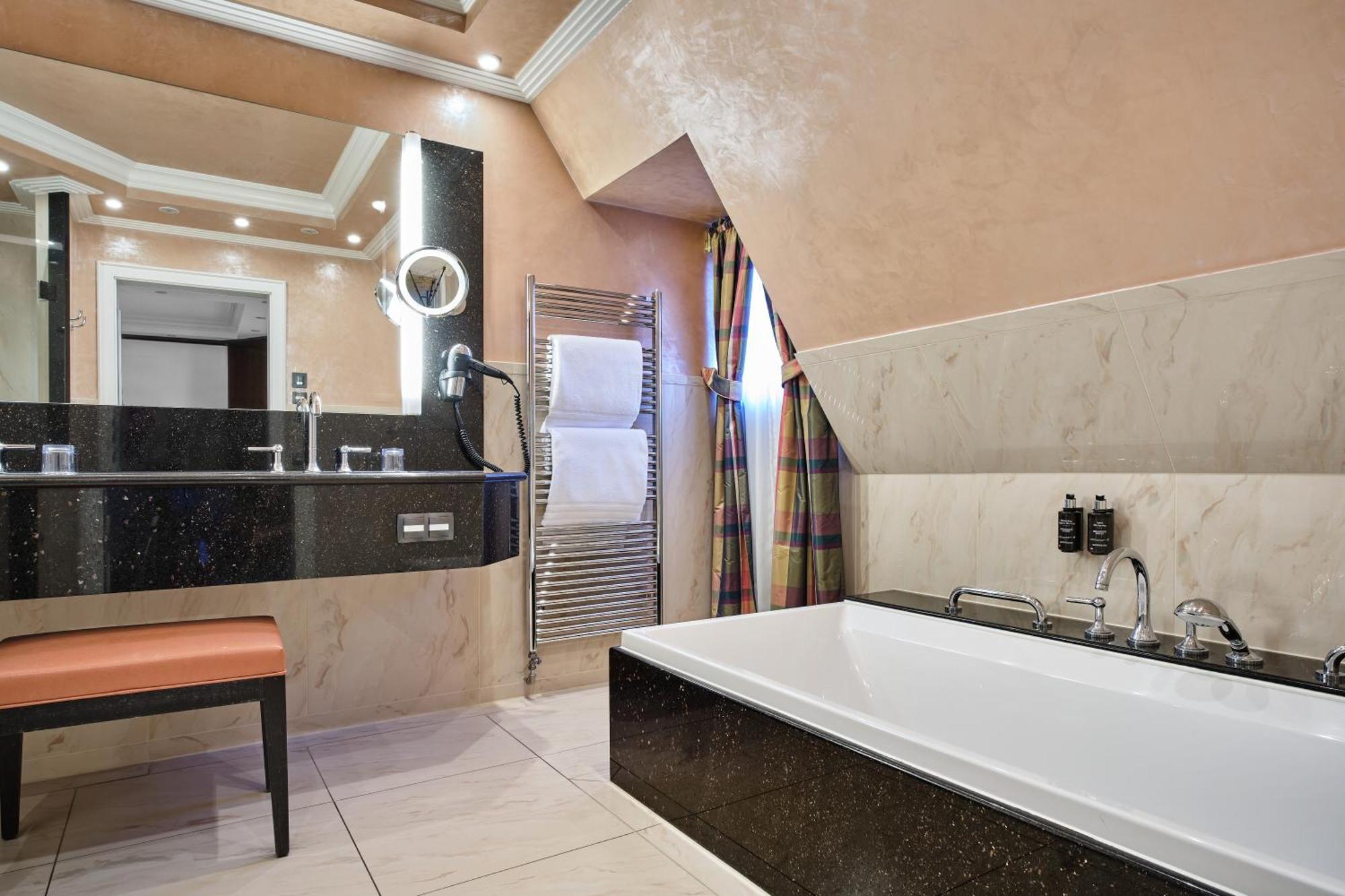 Family triple room