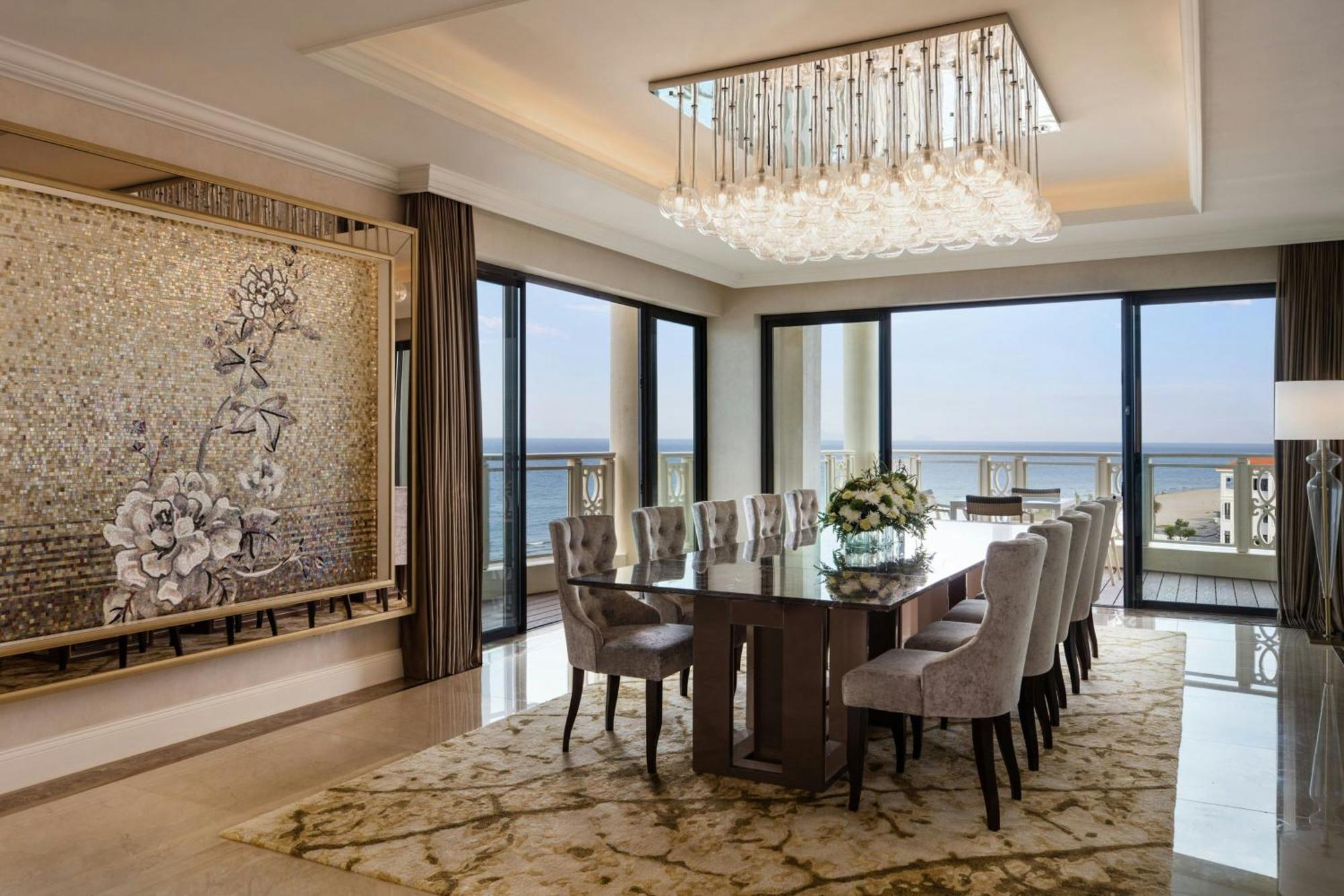 Royal Suite, 2 Bedroom Suite, Sea facing view, Corner room