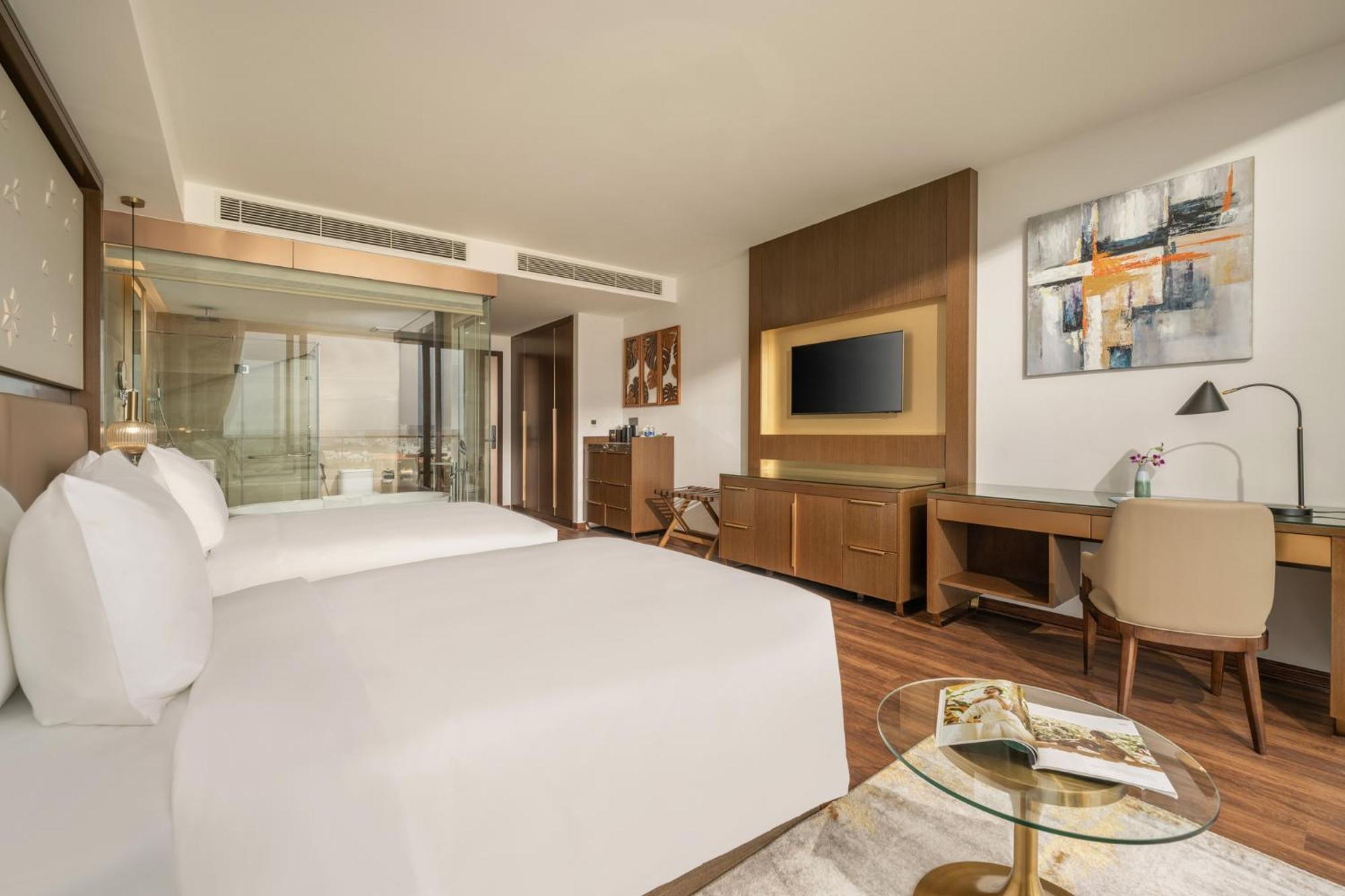 Deluxe Twin Room Balcony Bathtub