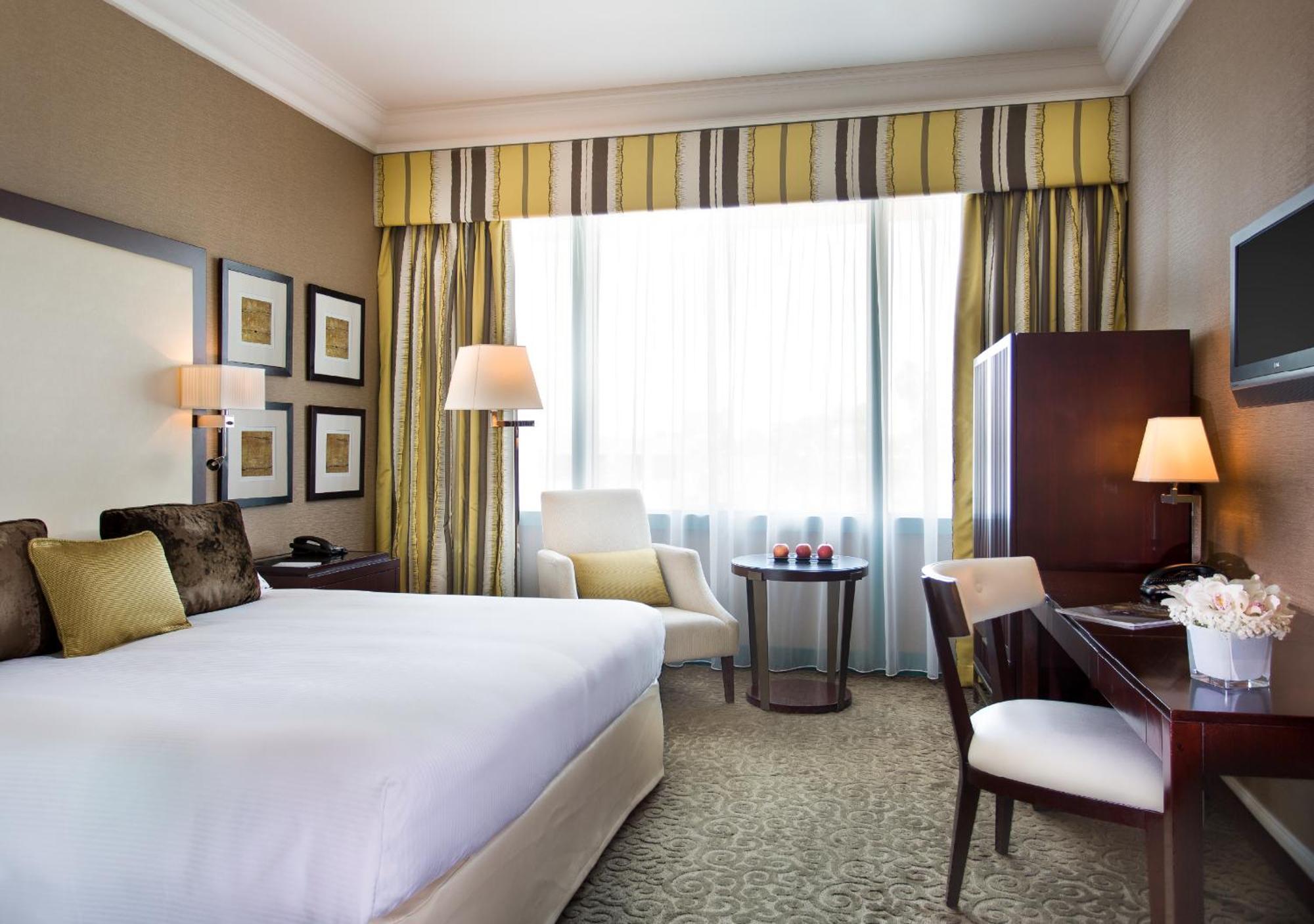 Classic King Room – Half Board