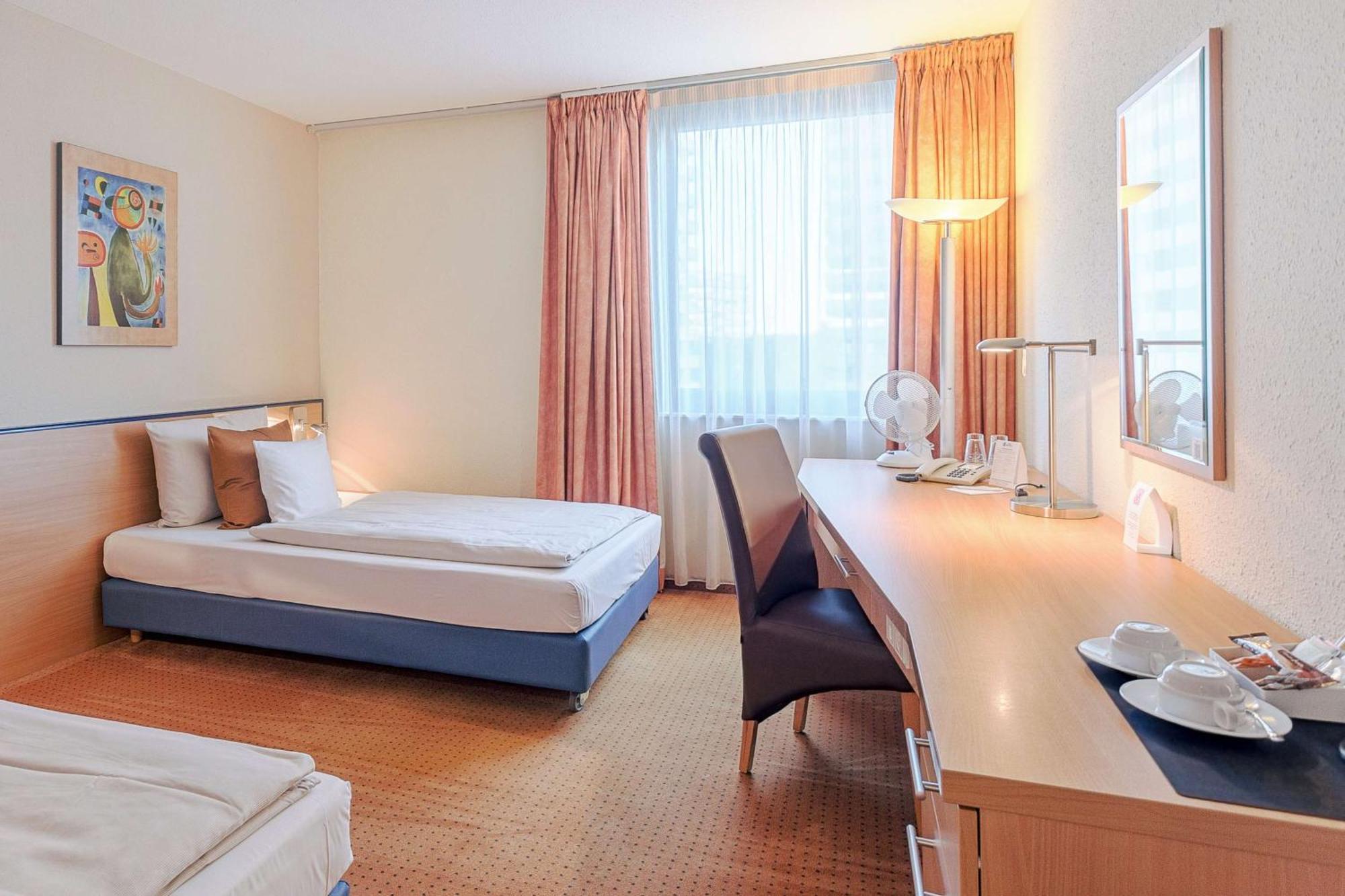 Comfort Twin Room