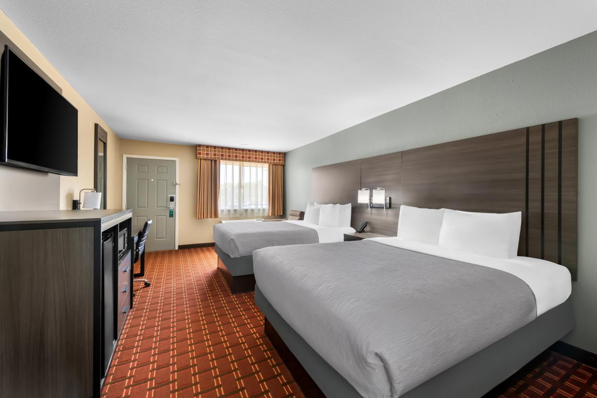 Queen Room Two Queen Beds Non-Smoking