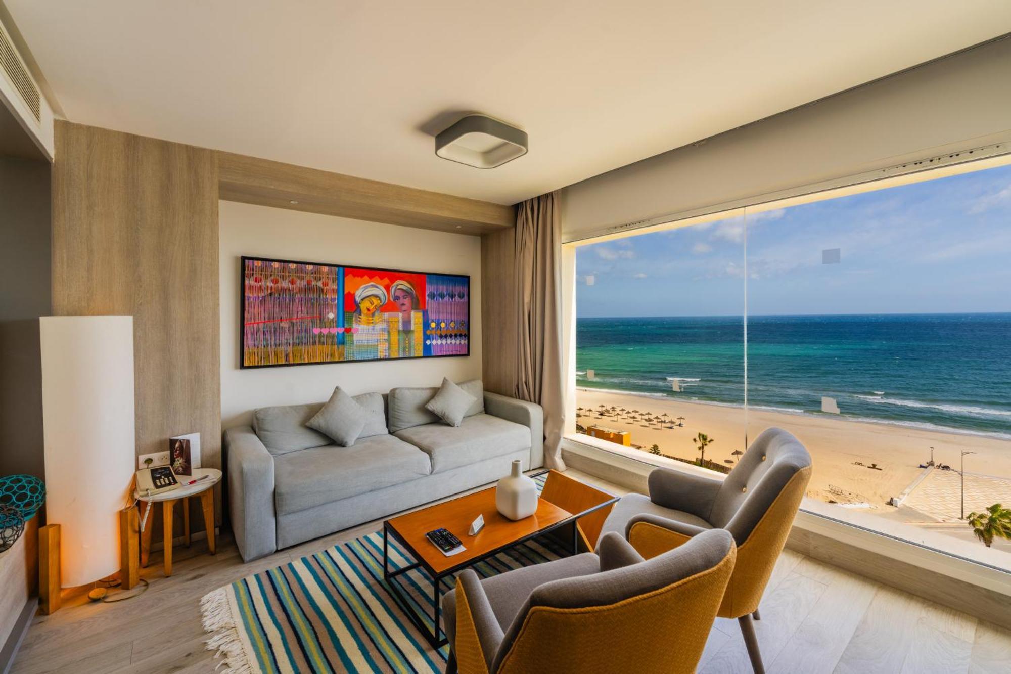 1 Bedroom Executive Suite 1 King Sofa bed Seafront,1662425385:JPEG