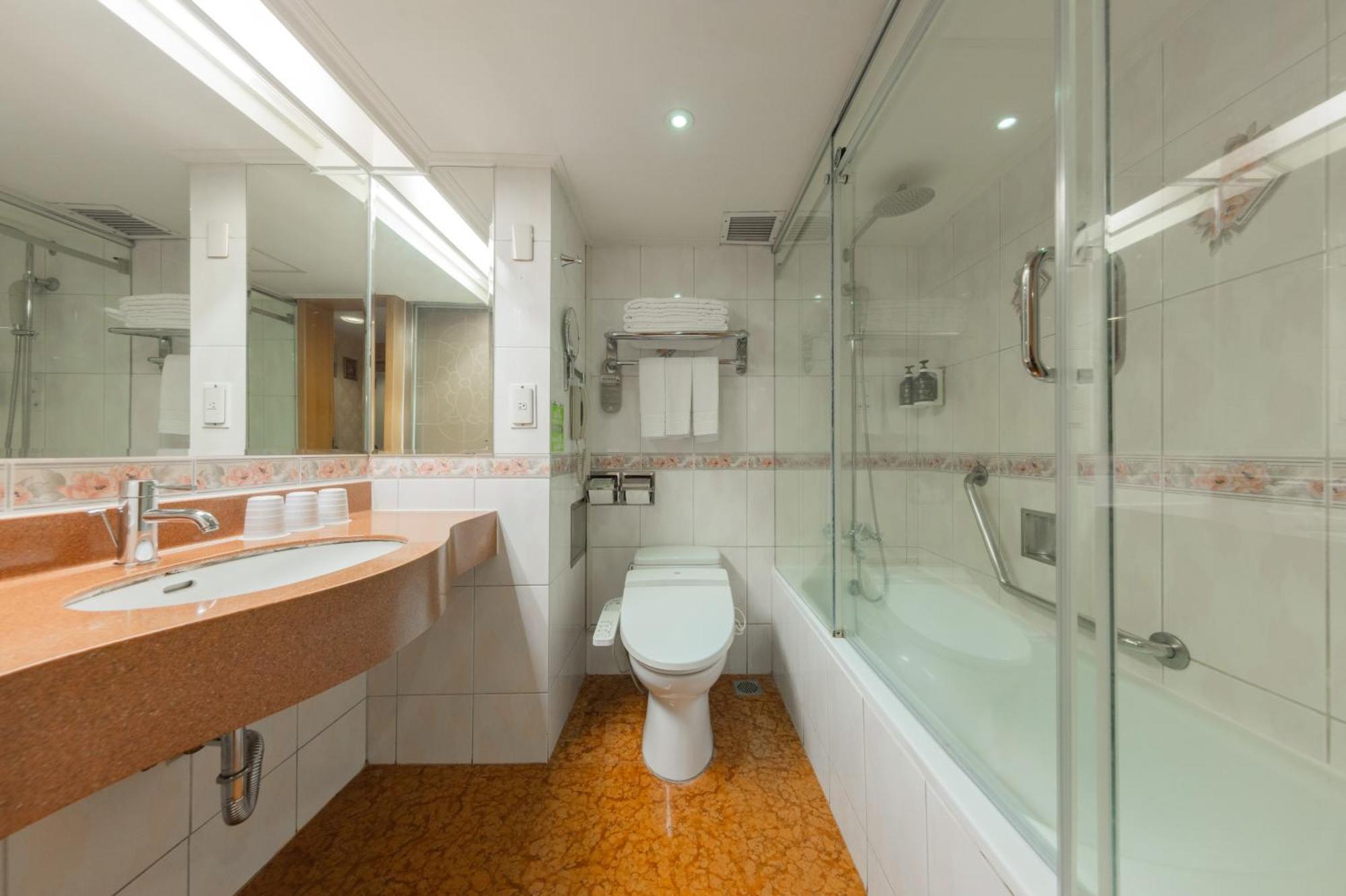 Family triple room