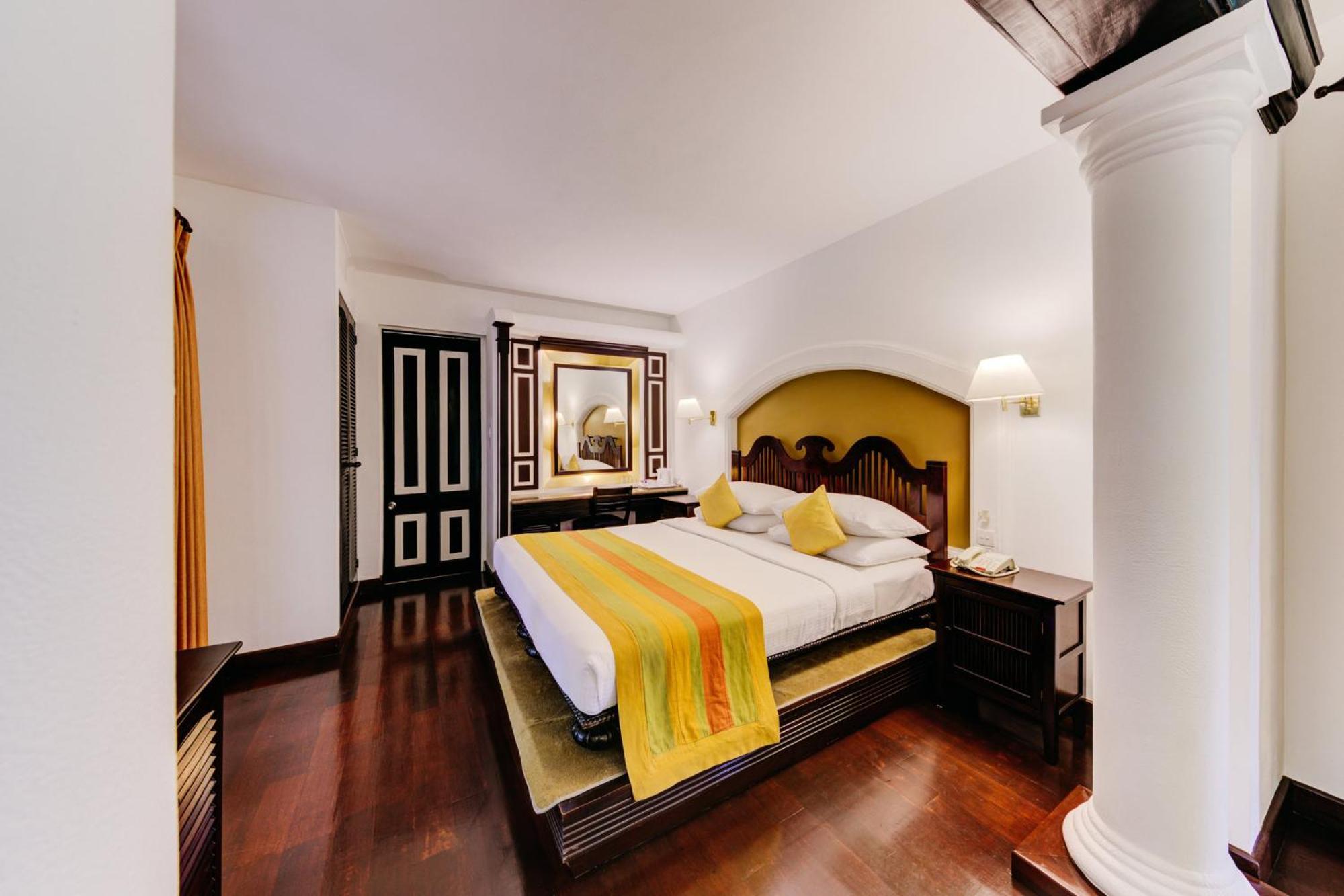 Deluxe Twin with Partial Lake View - Discounts (15% on F&B, 10% on Spa, 10% on Jeep Safari)