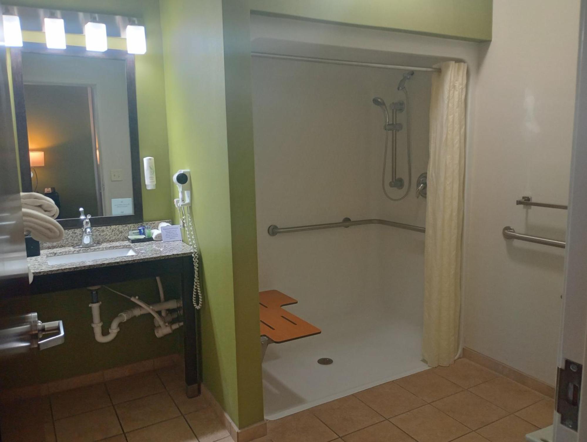 King Suite Accessible or Non-Smoking