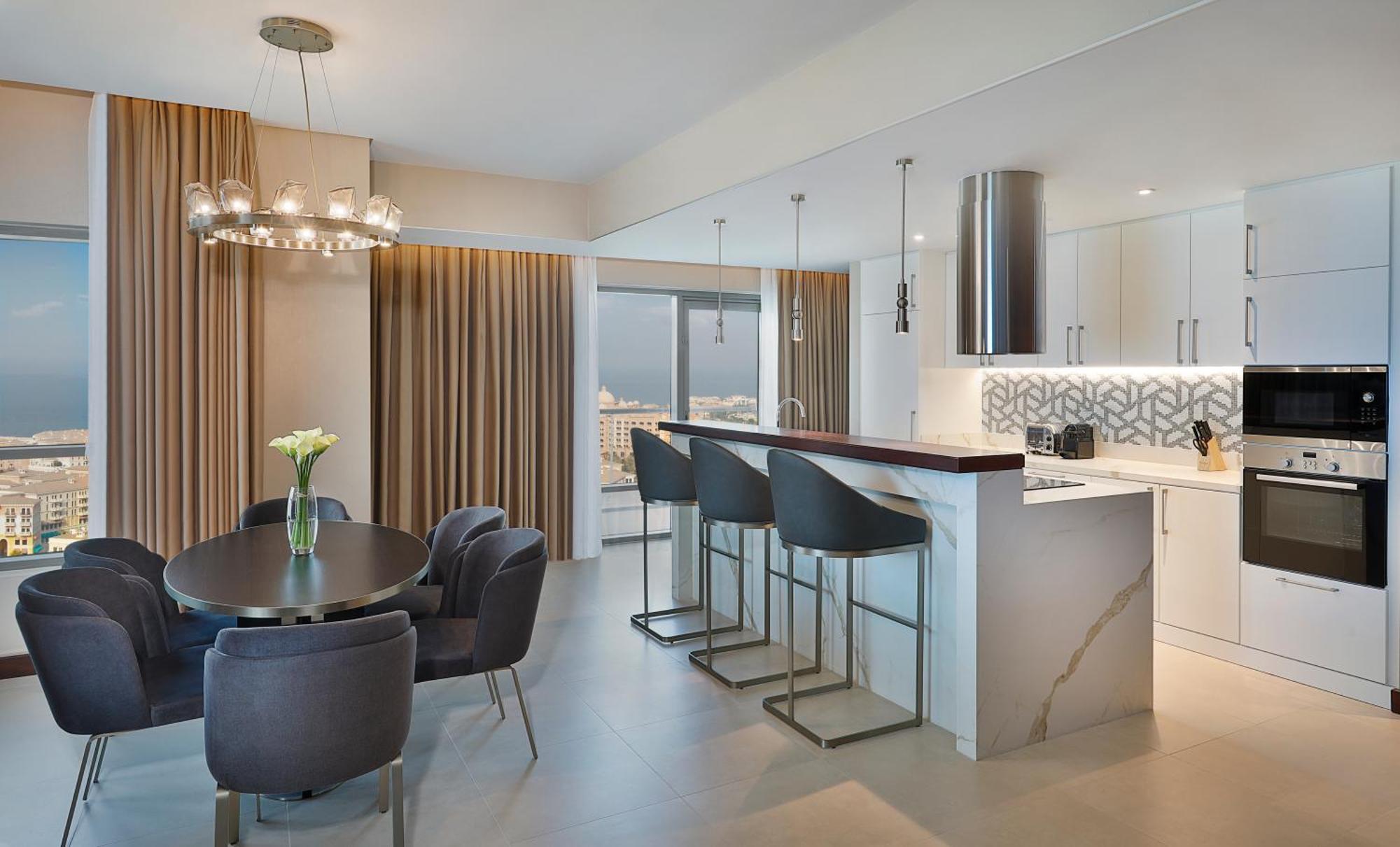 SKYLINE SUITE MIT 2 SCHLAFZIMMERN, PANORAMABLICK UND BALKON