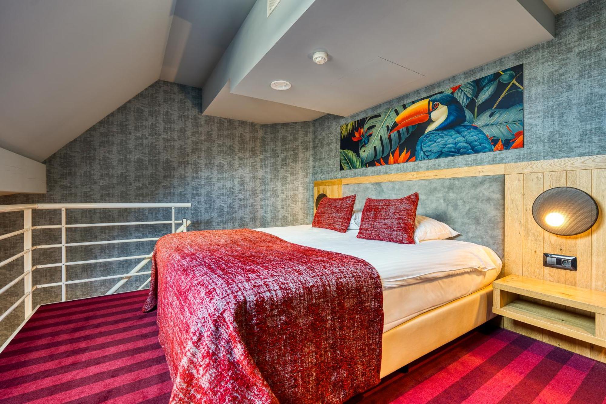 Duplex Room,1662979792:JPEG
