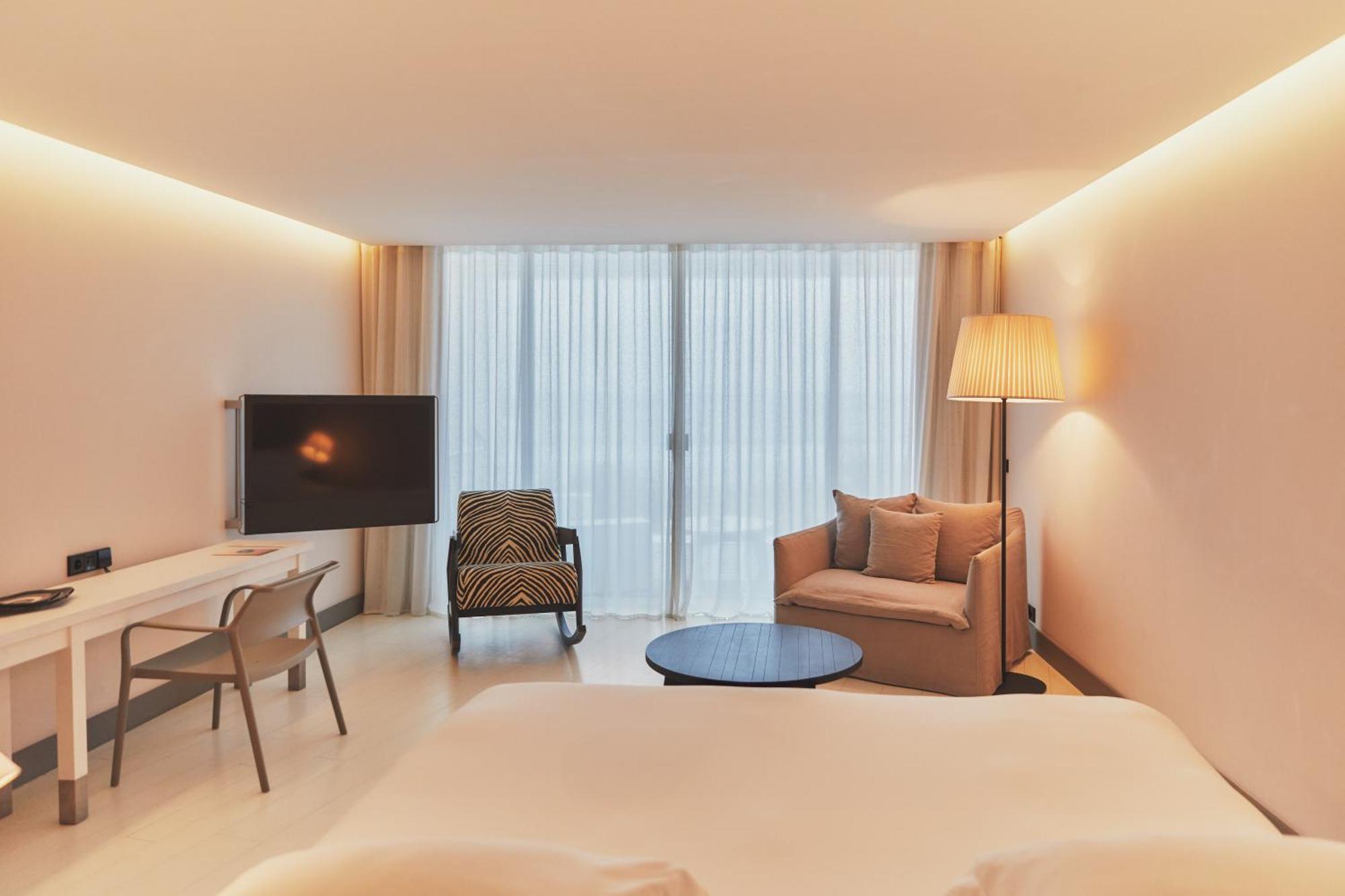 Junior Suite with Sea View 2nd floor