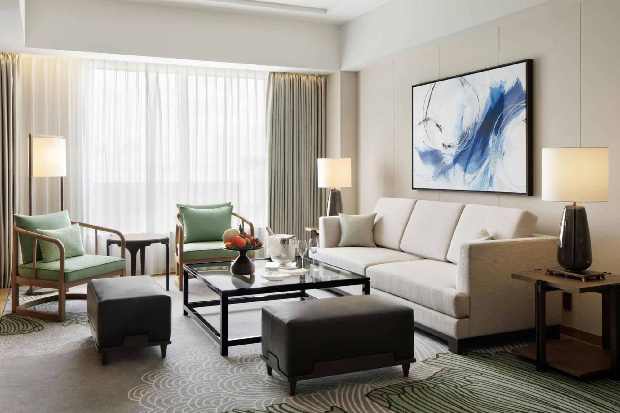 Executive Suite King Executive Suite 1 King City view