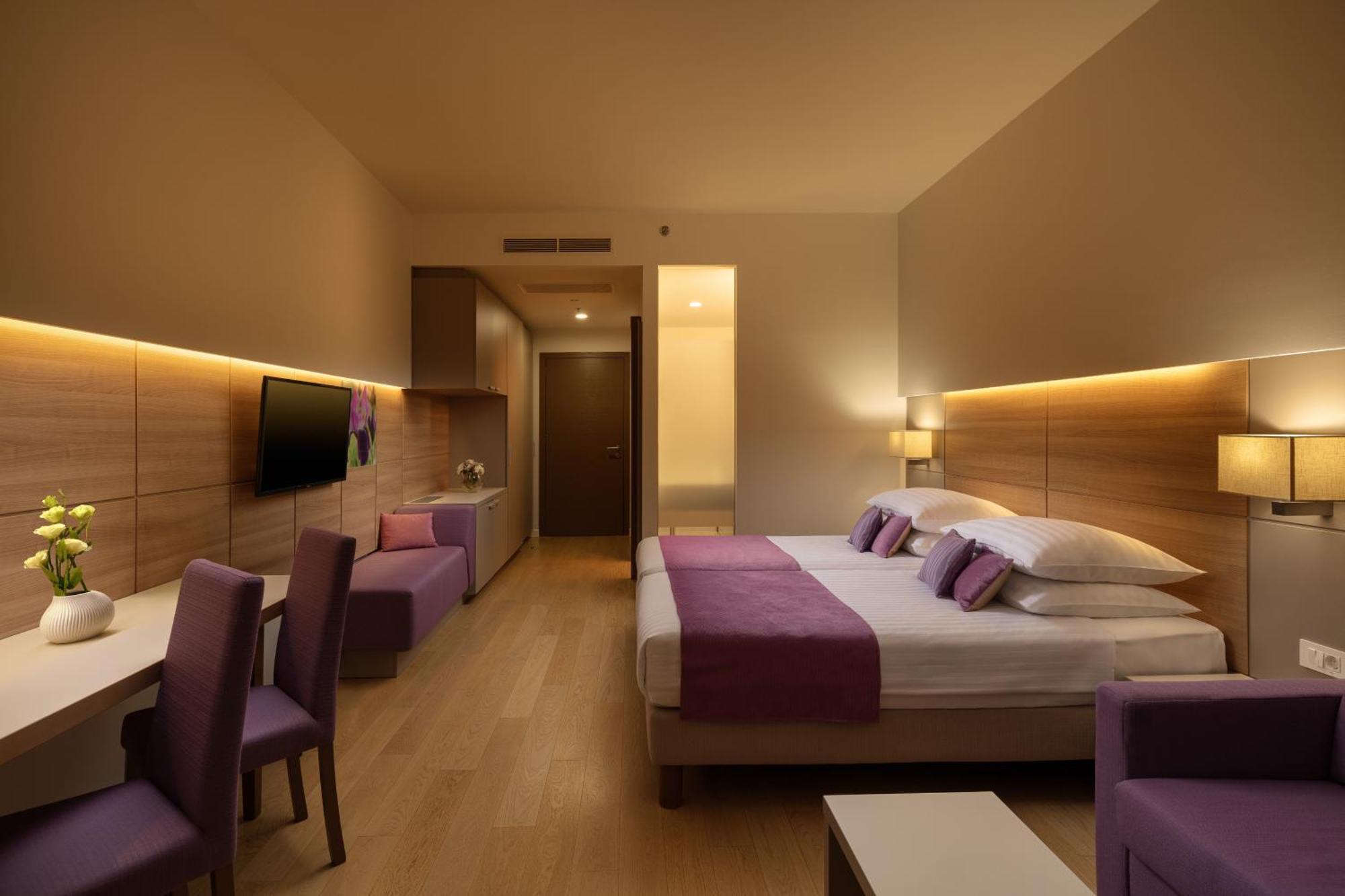 Premium Twin Room with Extra Bed and Sea View Balcony