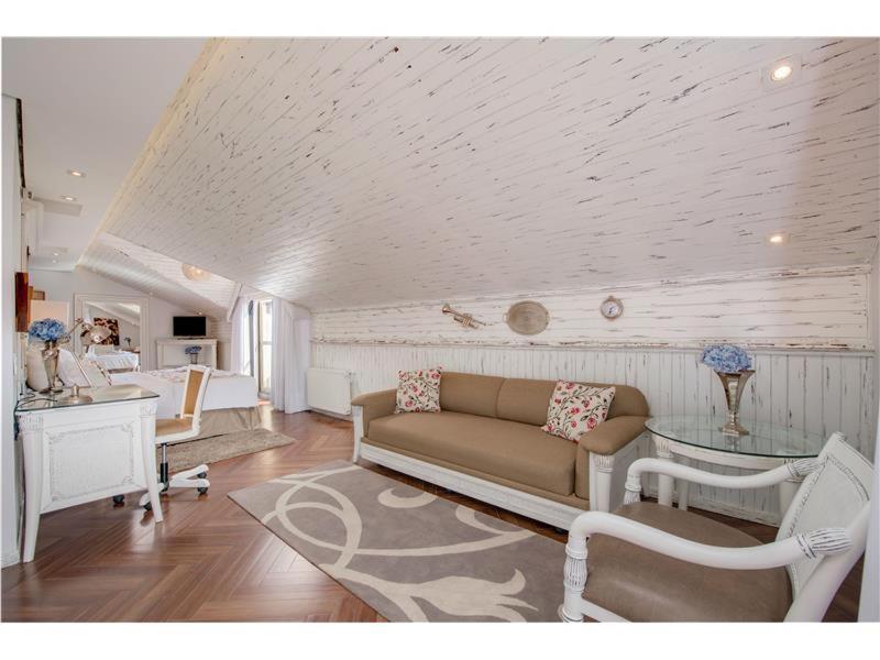Junior Suite Balcony