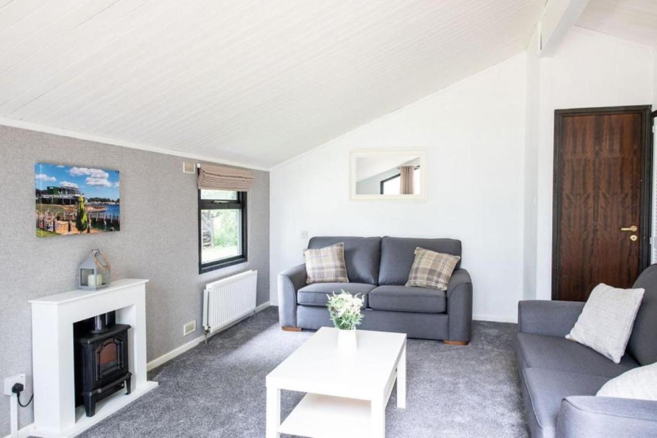 4 berth Comfort Lodge - No Pets