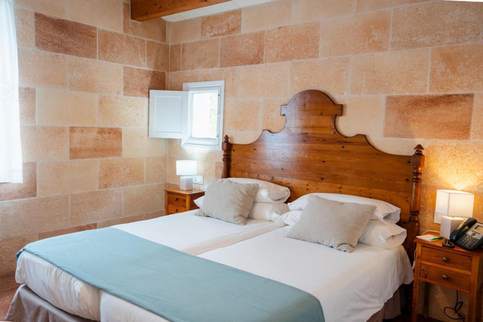 Twin Room,1669827973:JPEG