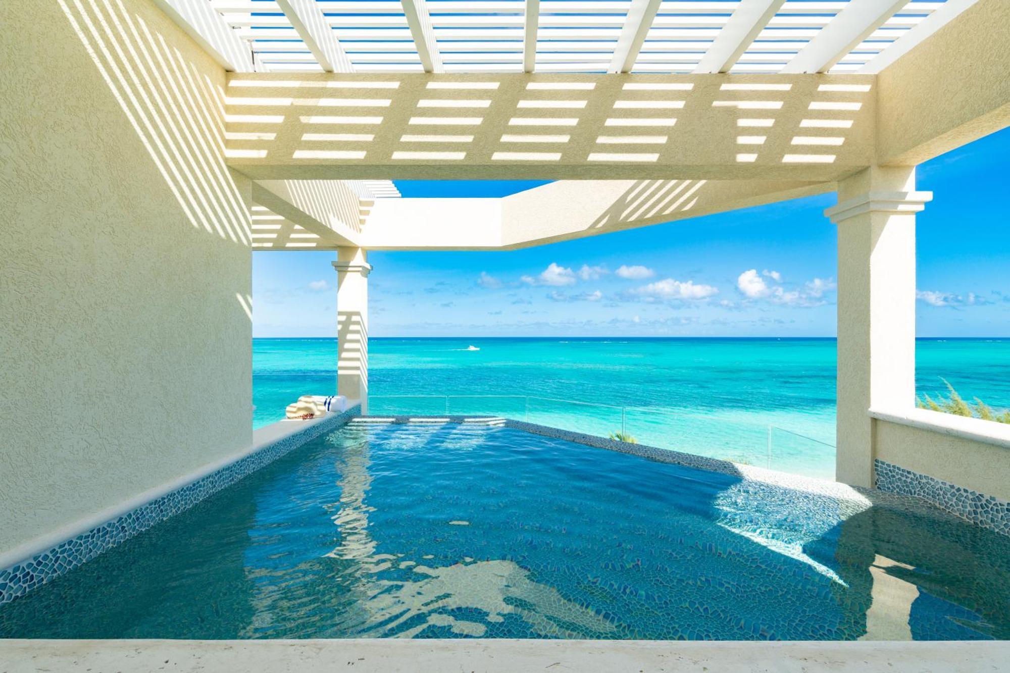 Skypool Rooftop Beachfront Villa 11 Bedroom