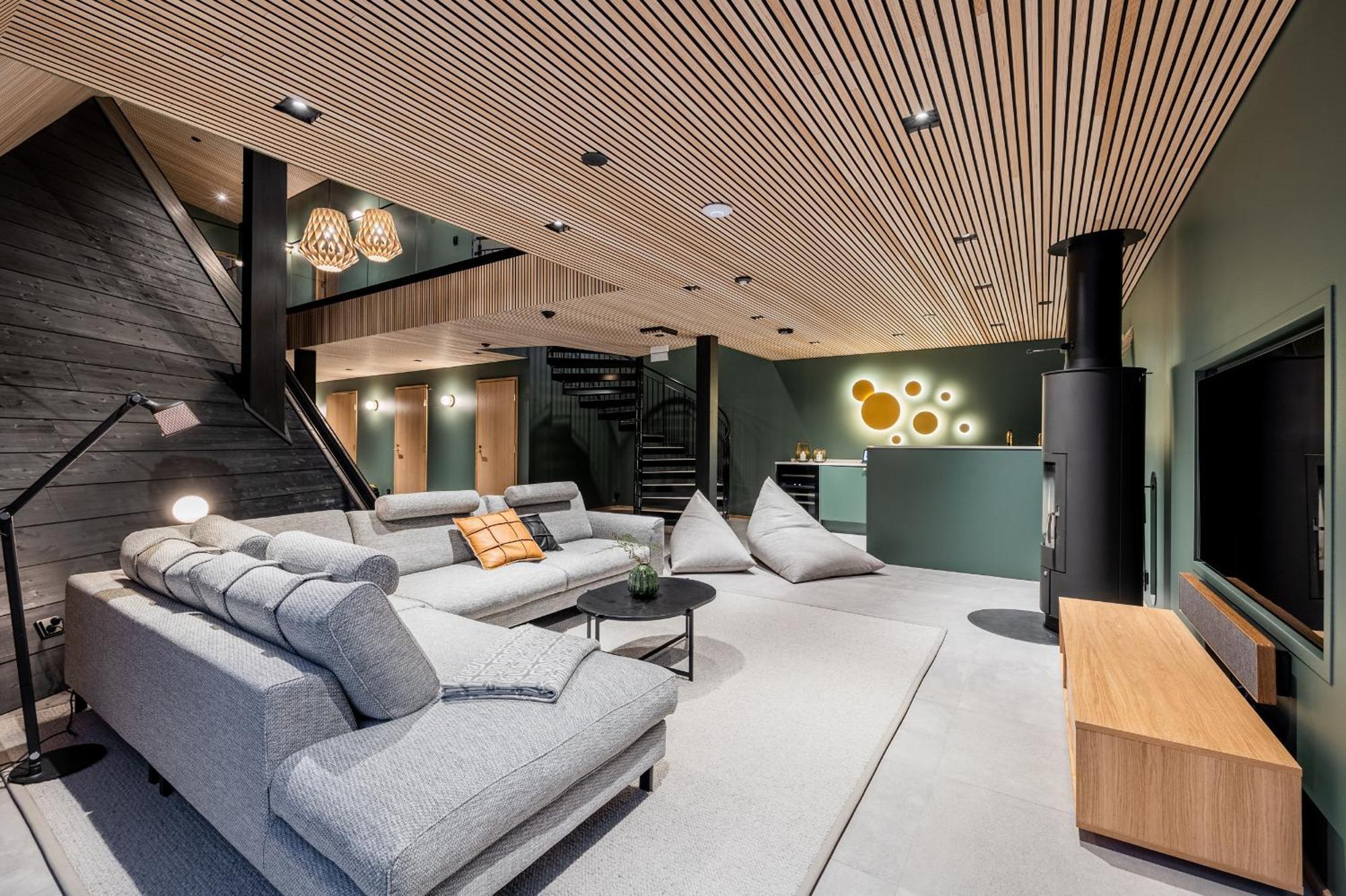 Premium Lodge
