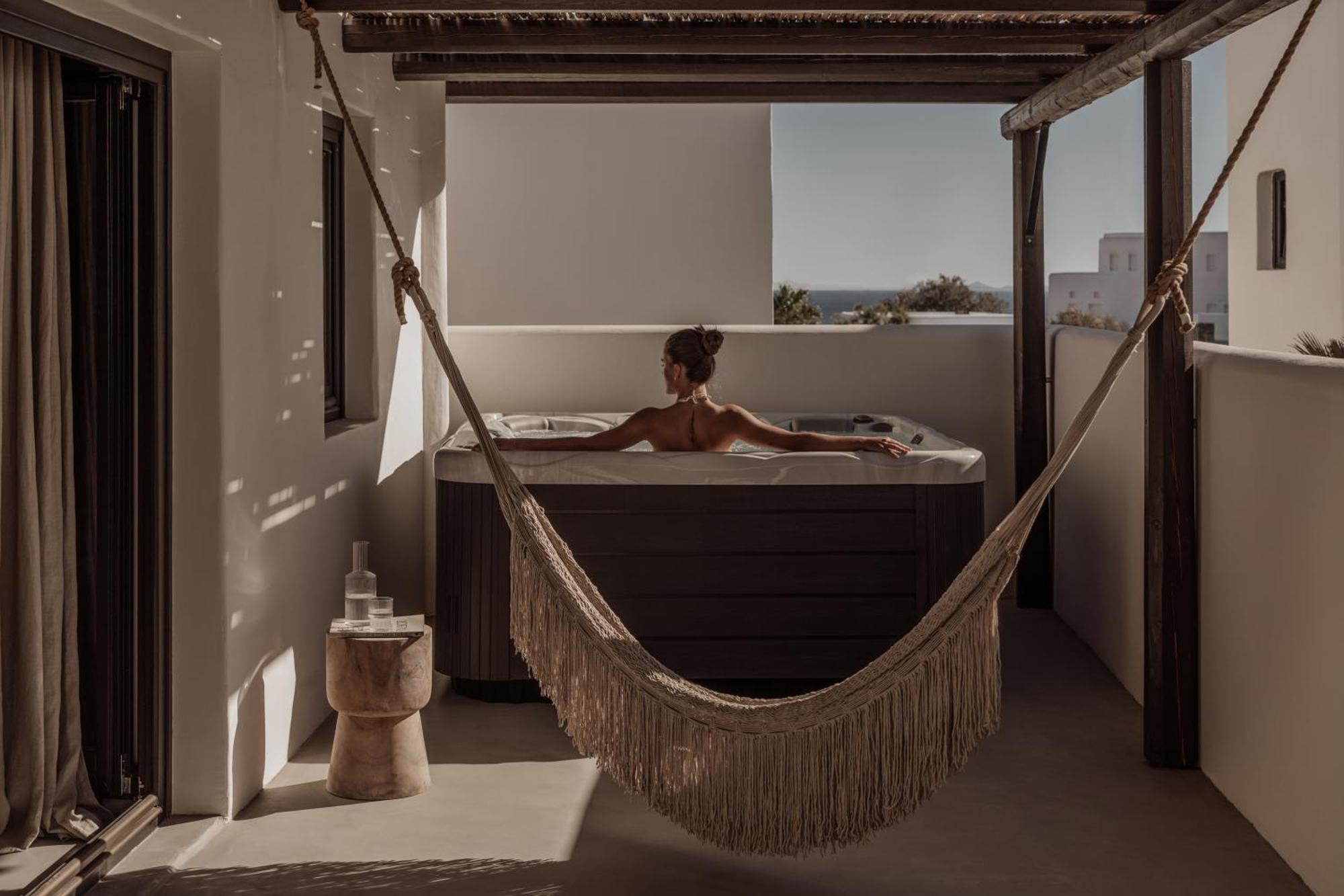 Deluxe Double with Outdoor Whirlpool