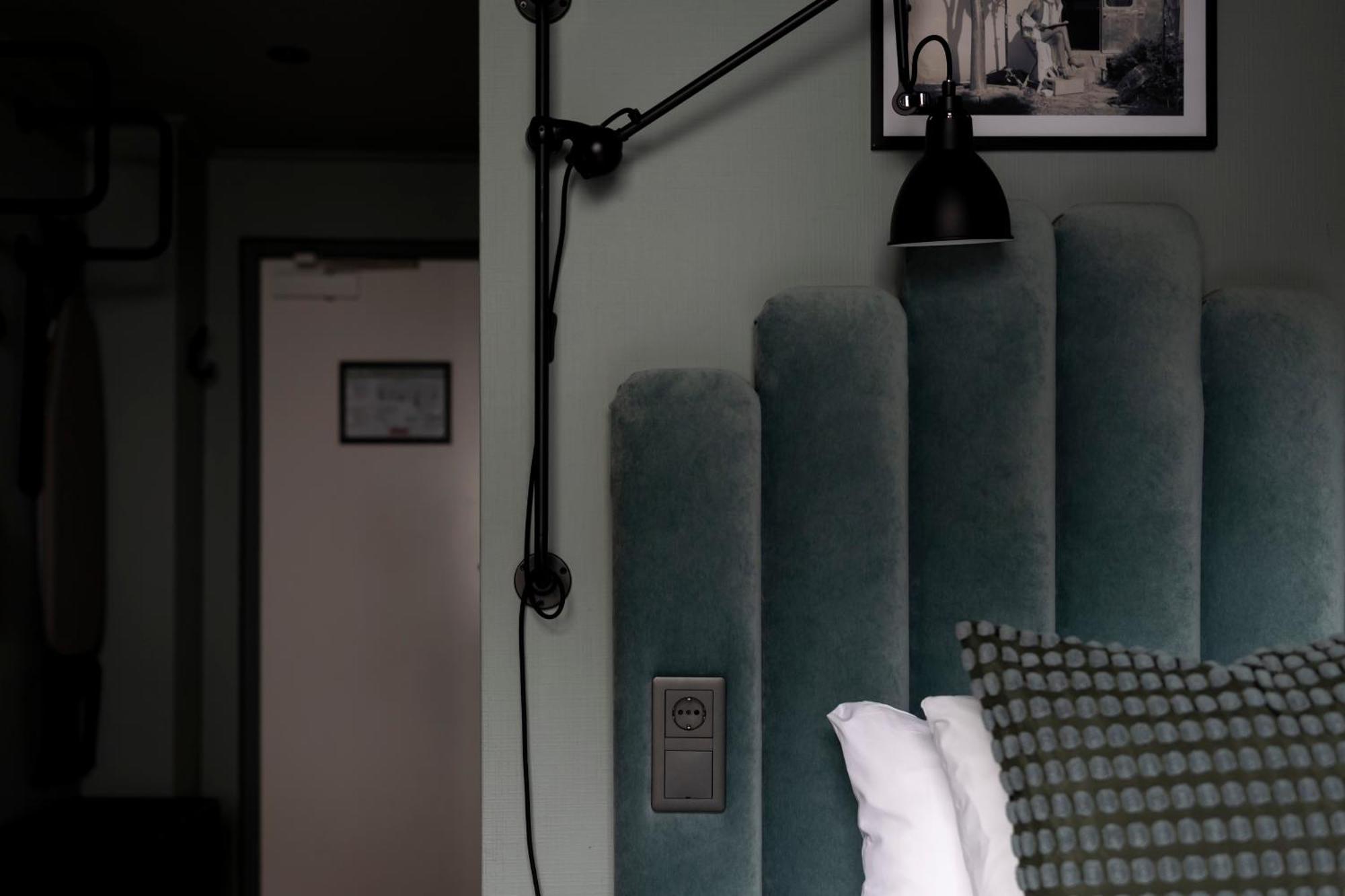 Compact Single Room