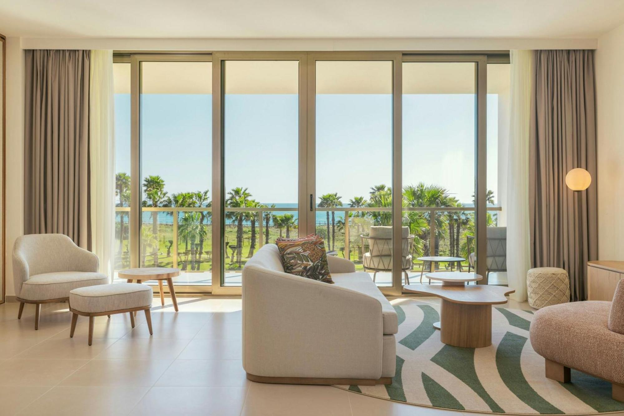 Junior Suite met Kingsize Bed, Balkon en Uitzicht op Zee