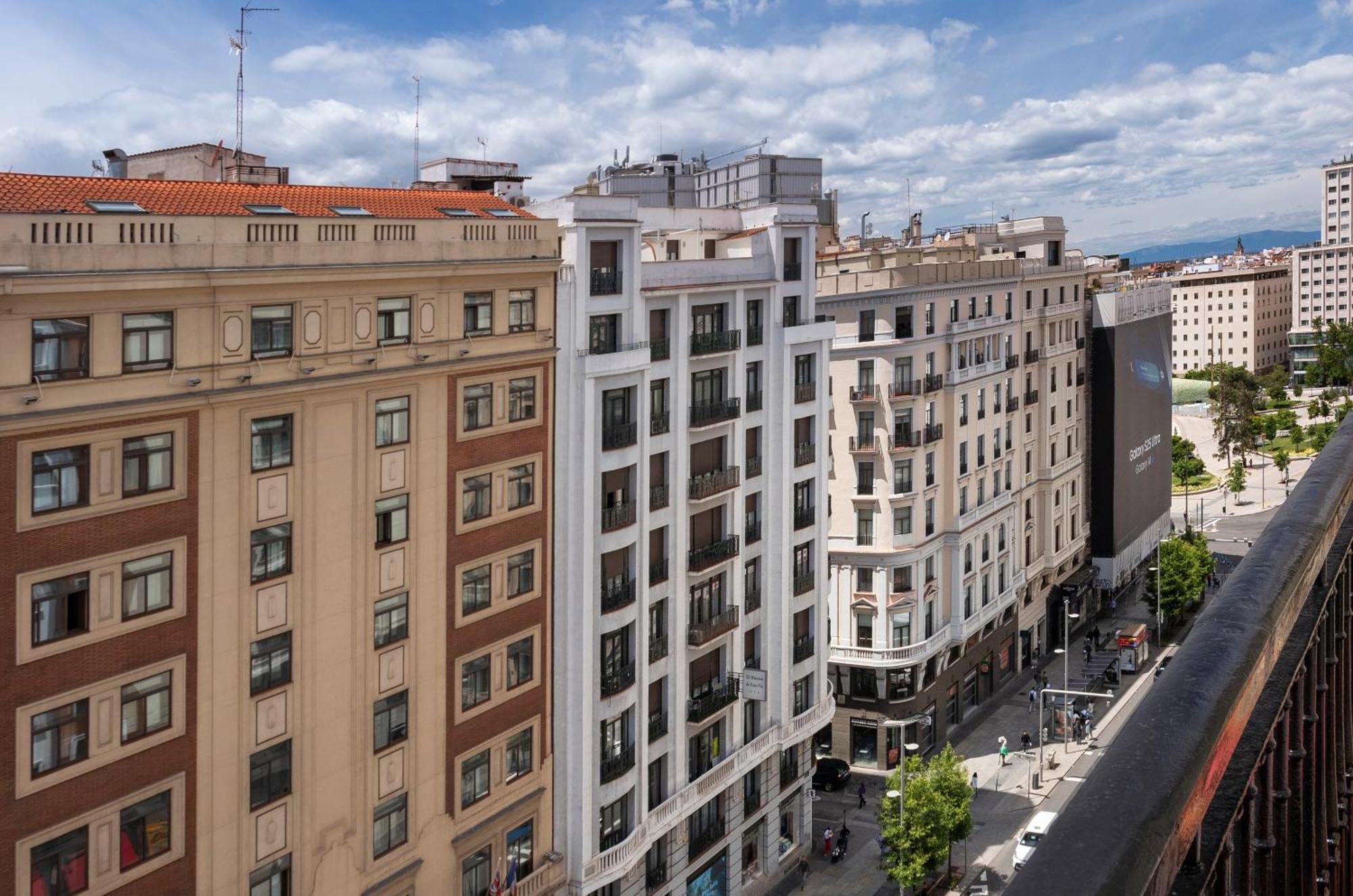 Double or Twin Room Gran Via Street View