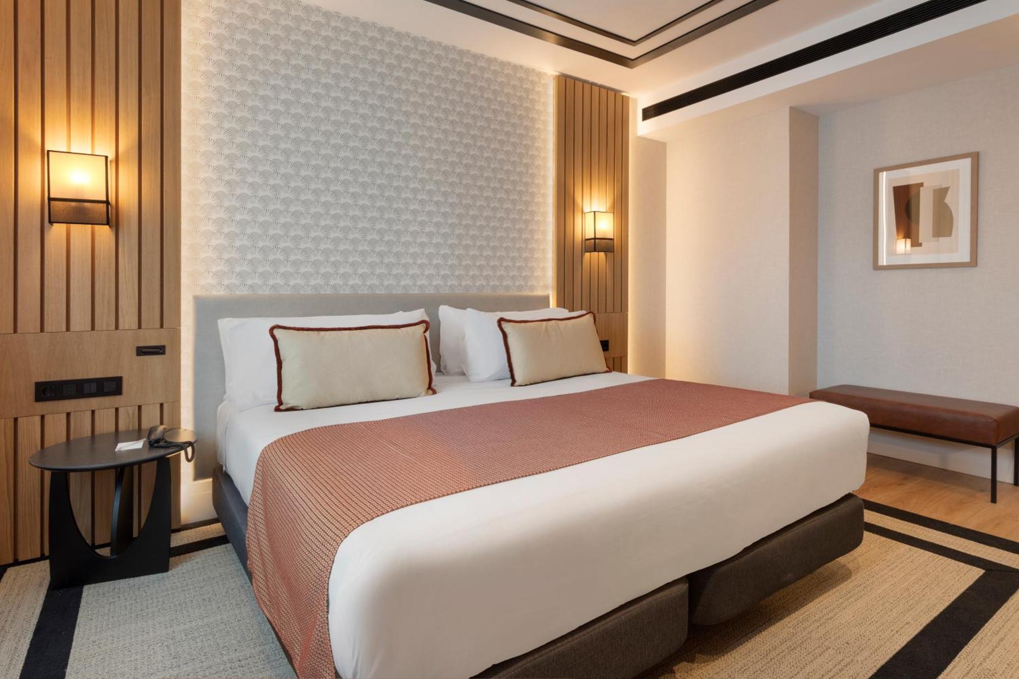 Double or Twin Room Gran Via Street View