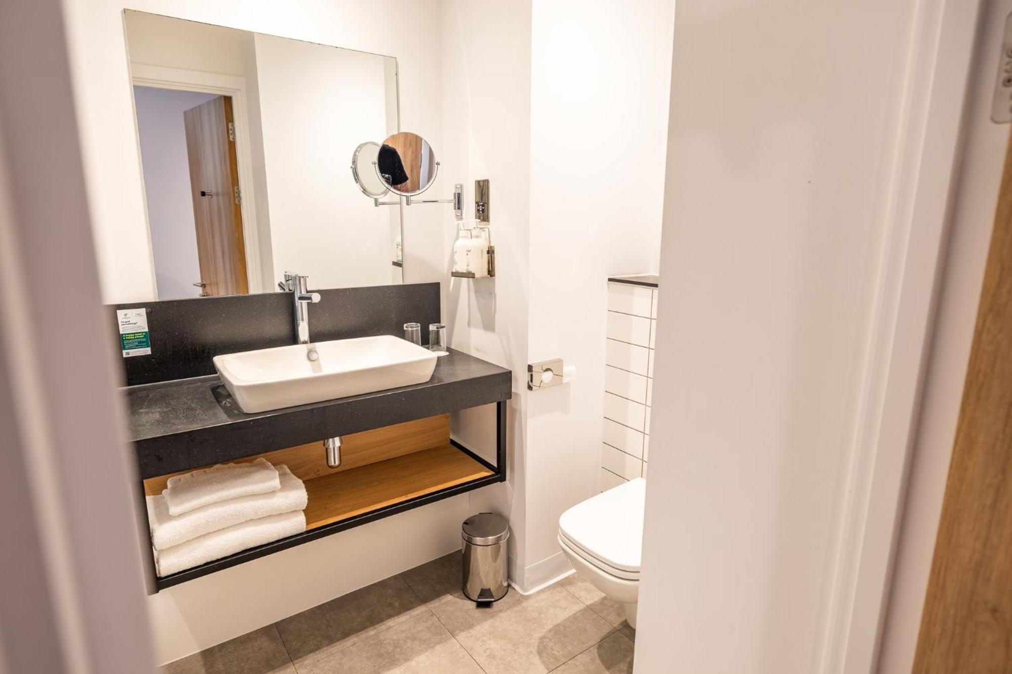 Premium King Room