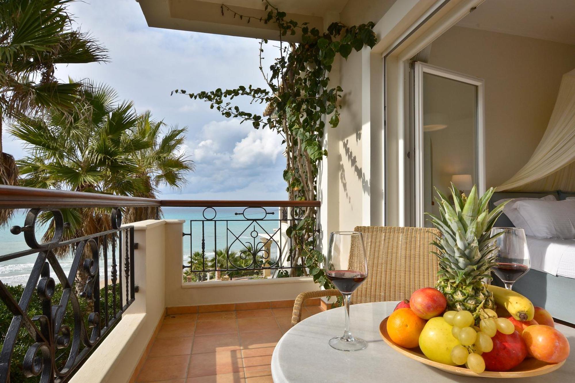 Junior Suite-Side Sea View