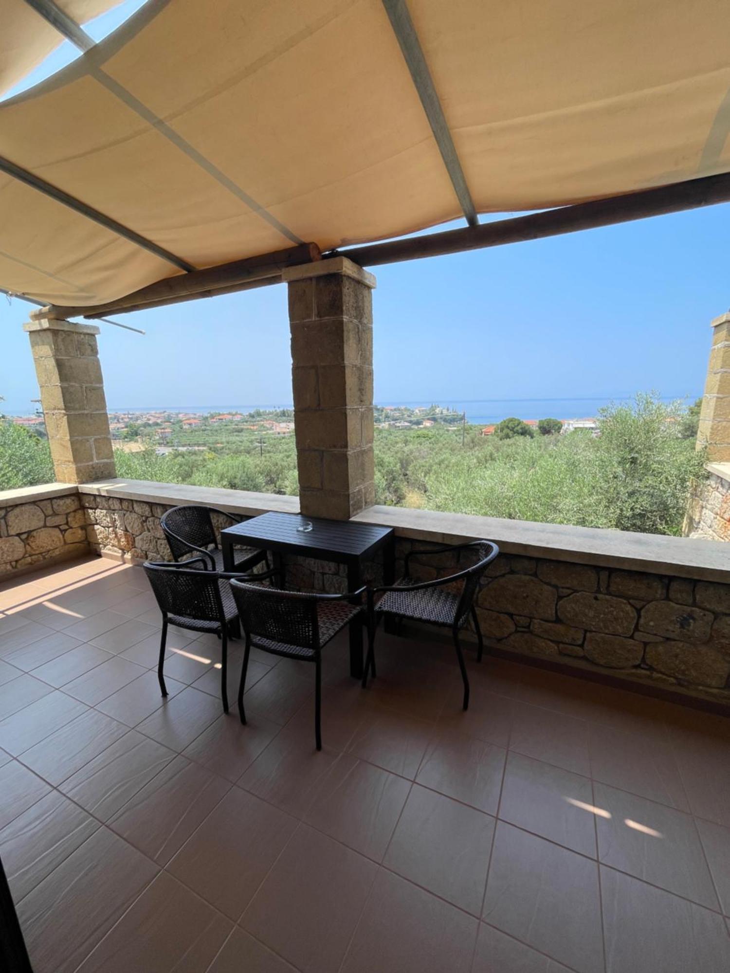 One-Bedroom Apartment Sea View