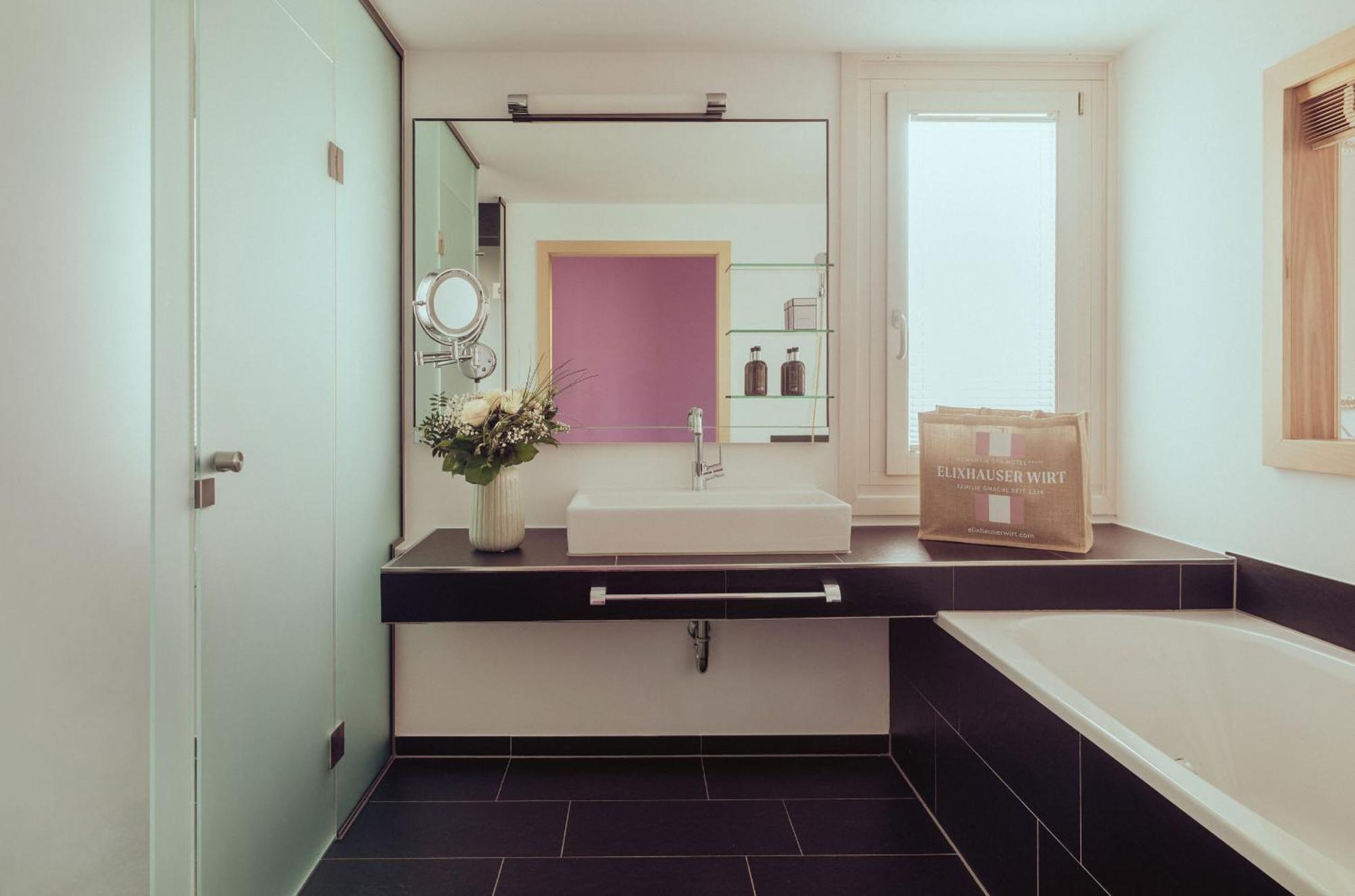 Junior Suite with Mountain View