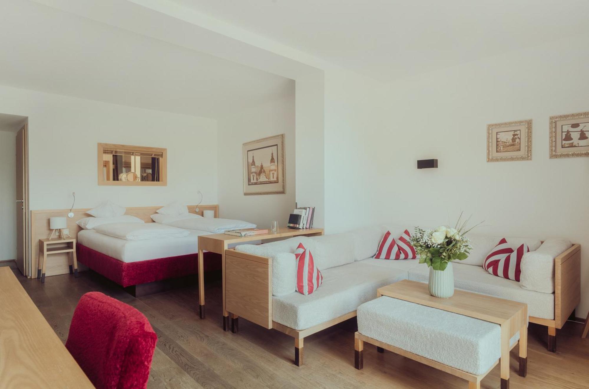 Junior Suite with Garden View