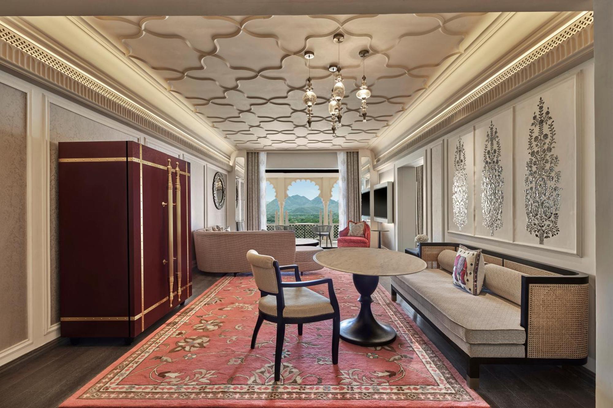 Regal Mewar Suite:15% off on food & beverages, B1G1 on select premium drinks at Dahaad Bar (5 PM–11 PM), INR 1,000 spa credit once per stay, immersive evening cultural tea, access to paddleball, pickleball court mini golf