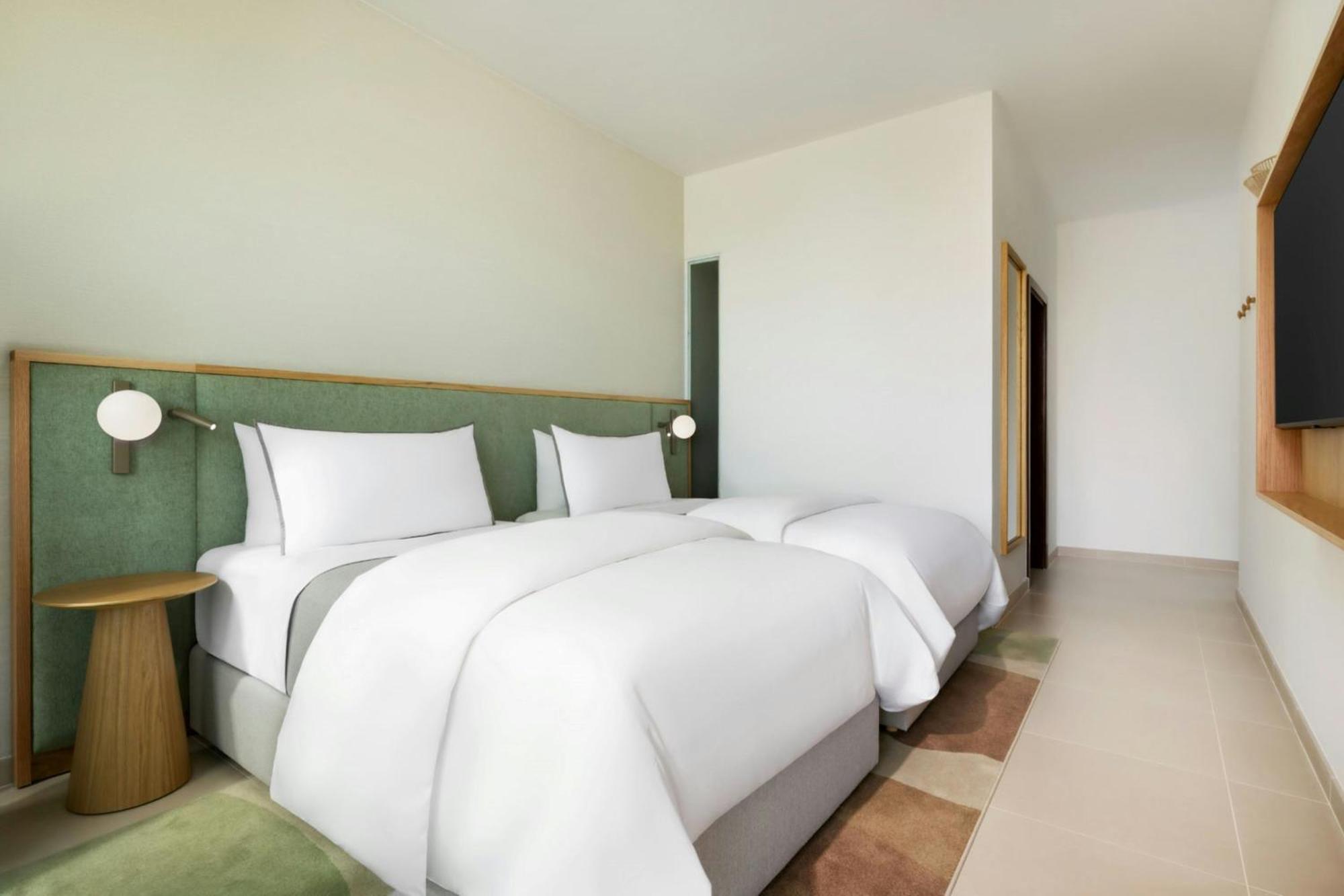 Deluxe Twin Room Balcony